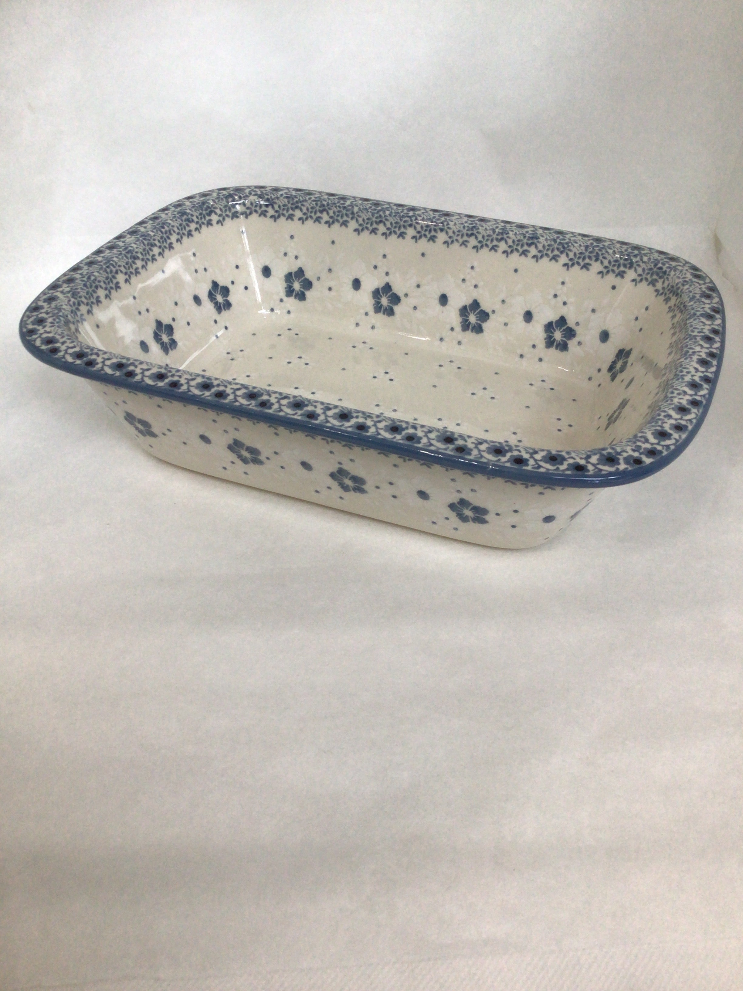 Simple Elegance Baker w/Grip Edge