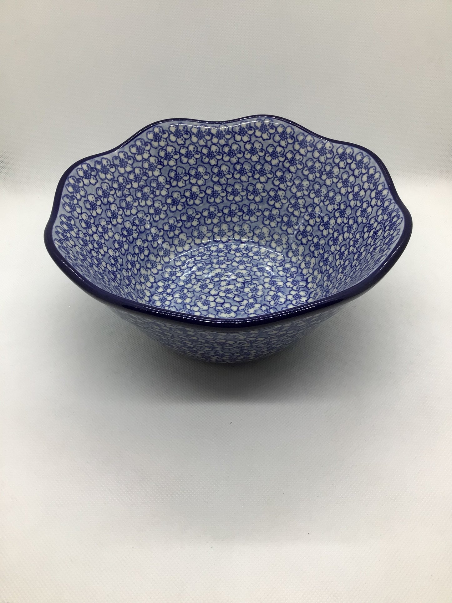 Daisy Flurry Wavy Edge Bowl 8"