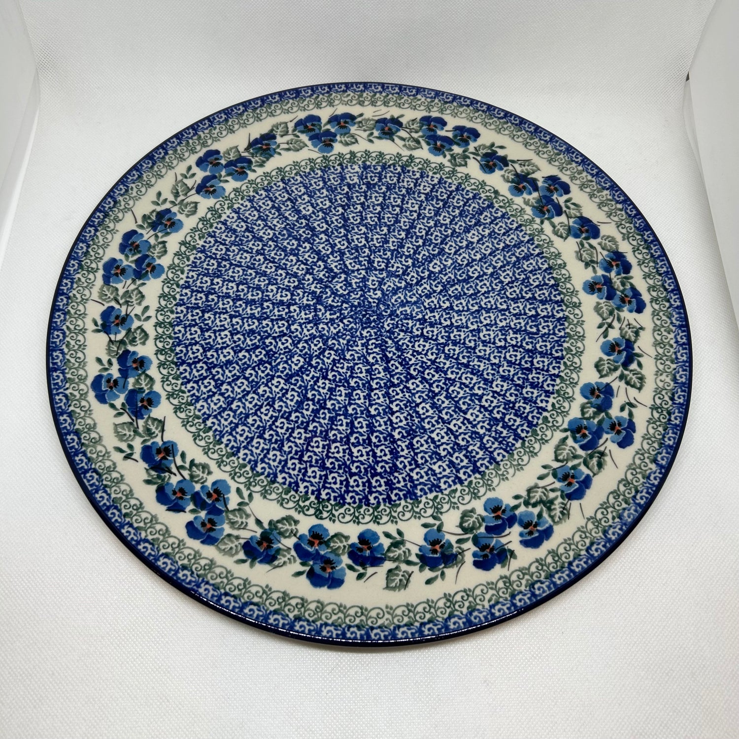 Winter Viola Pizza Platter