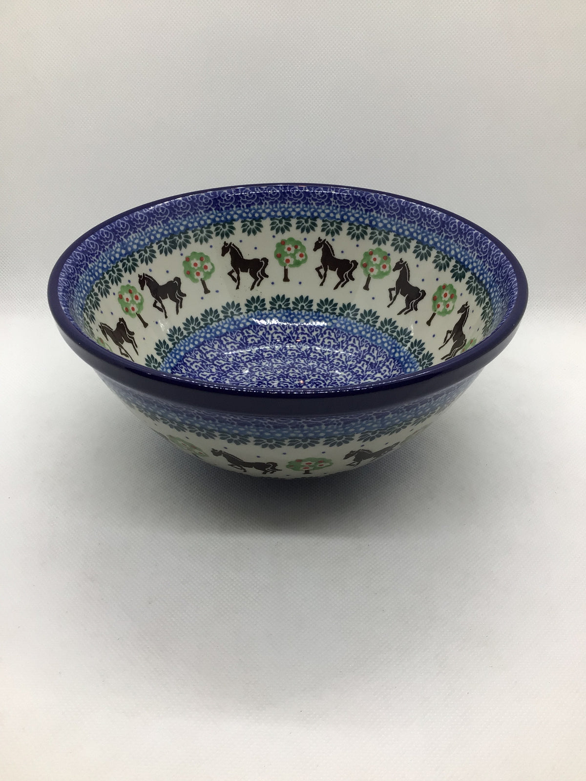 Brown Horse Nesting Bowl 8"