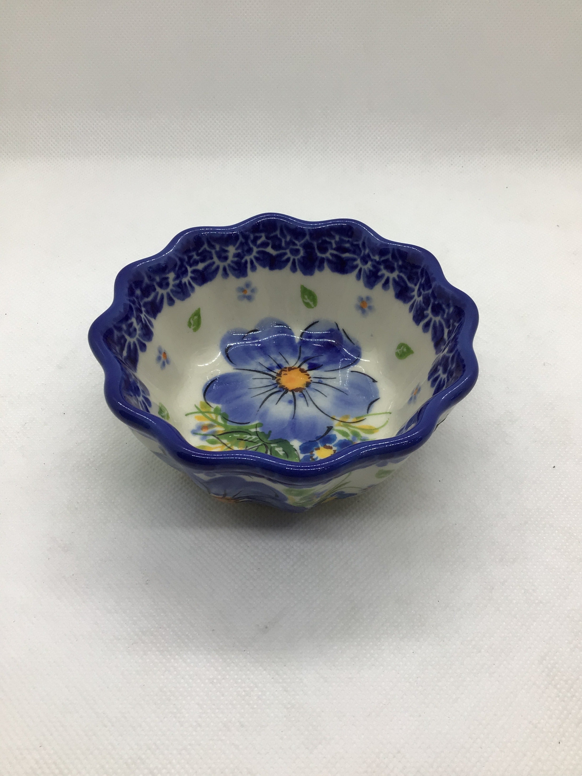 KALICH UXXX Small Scalloped Bowl