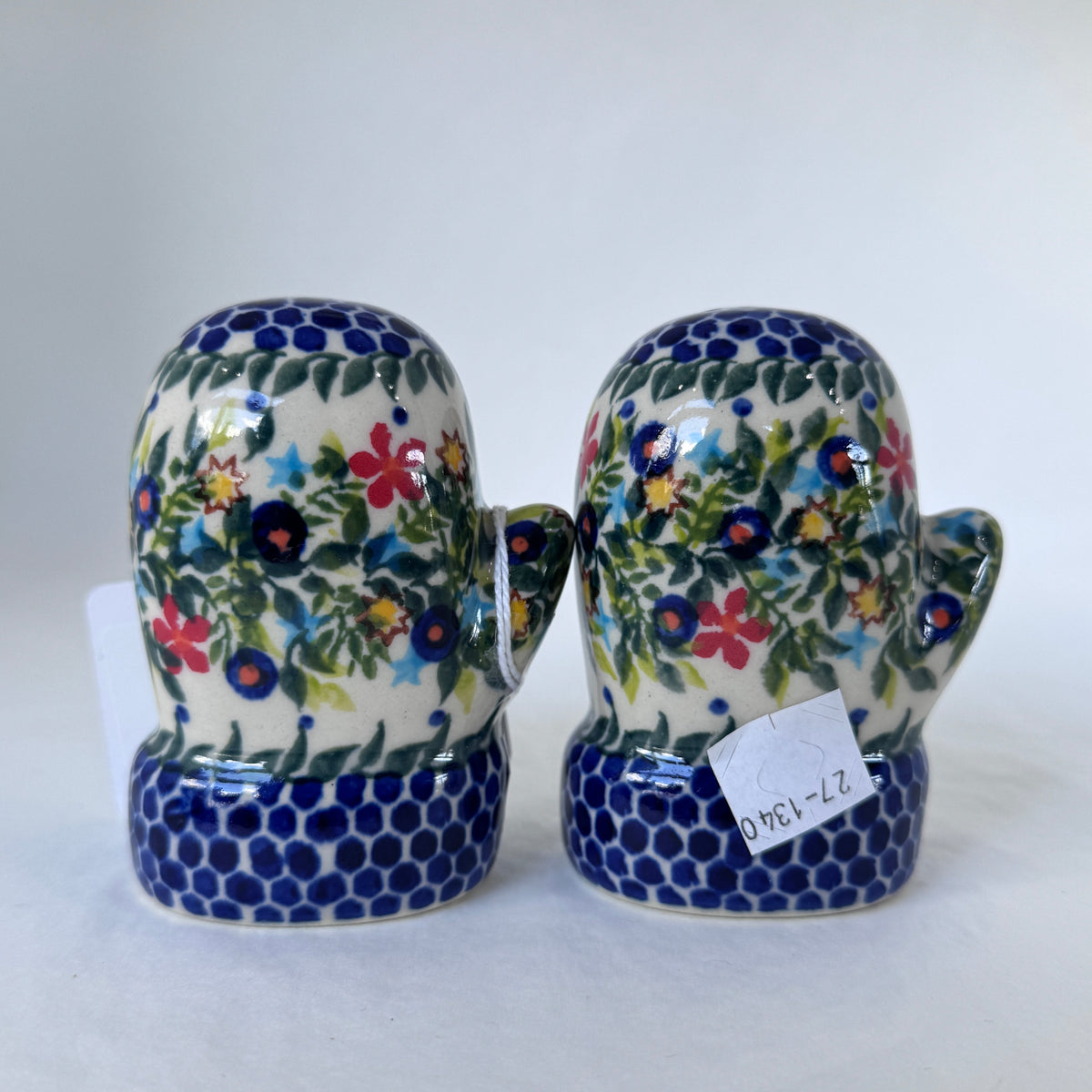 KALICH Mittens Salt and Pepper Shaker