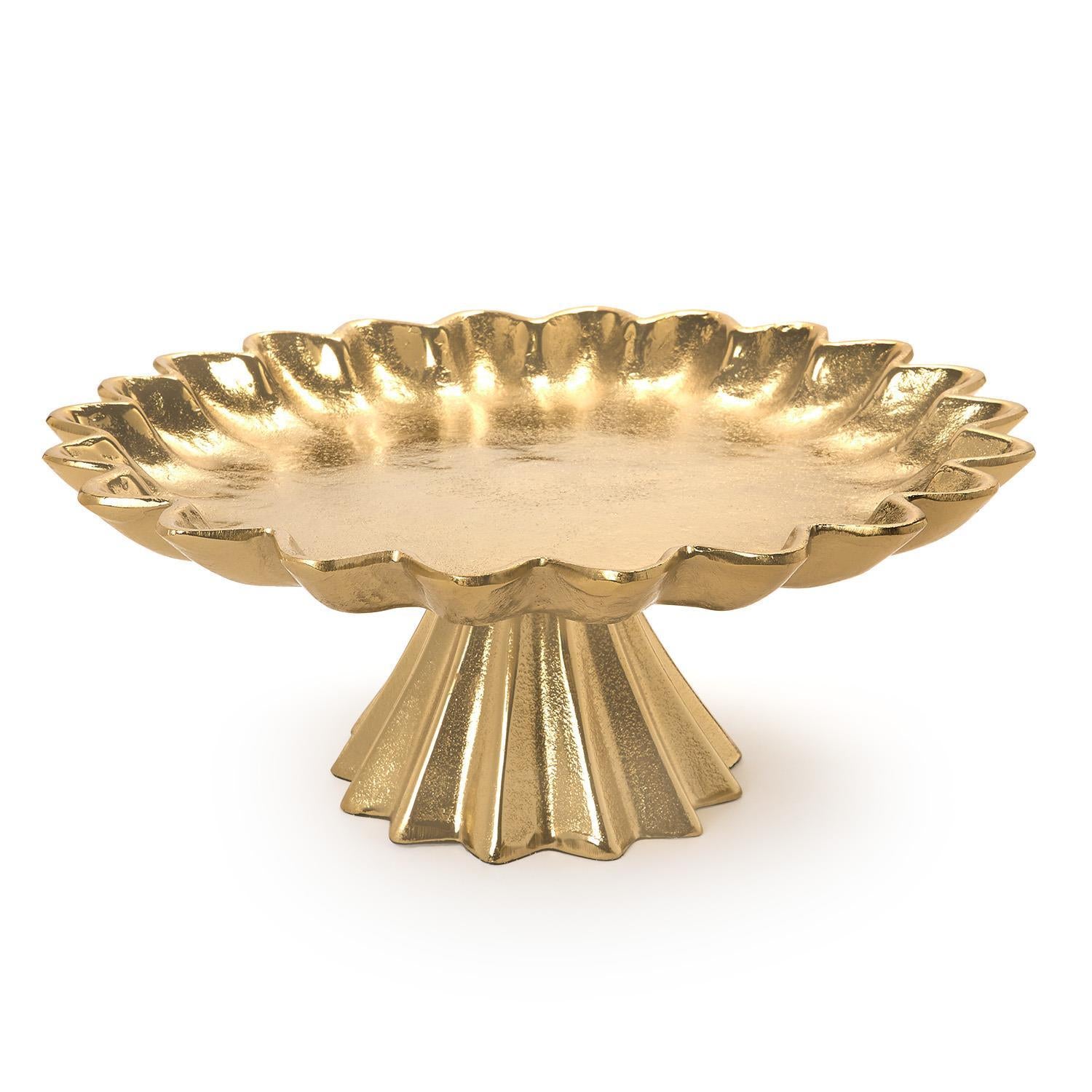 Gold Scalloped Cake Stand