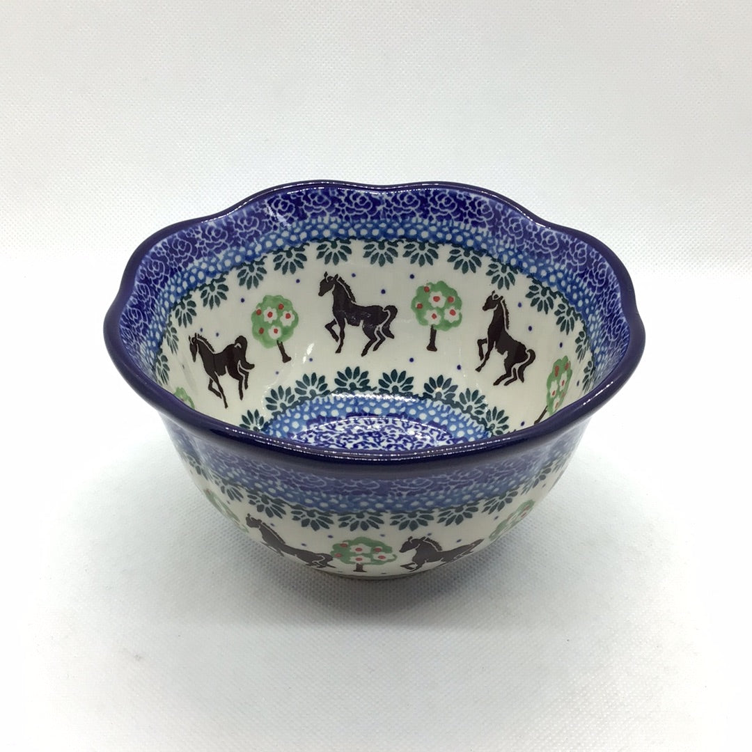 Brown Horse Ruffle Edge Bowl 6"