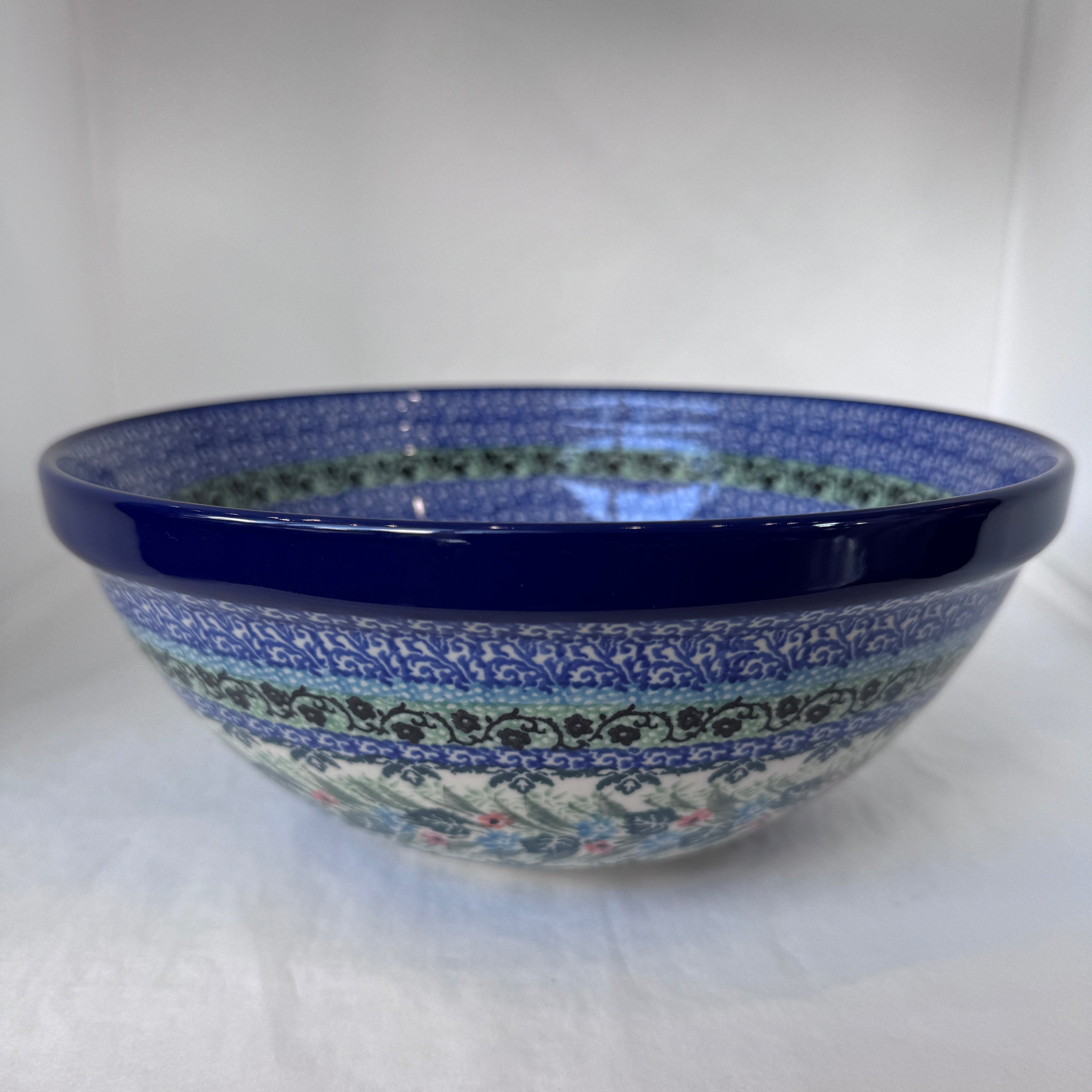 U4553 Nesting Bowl 9"