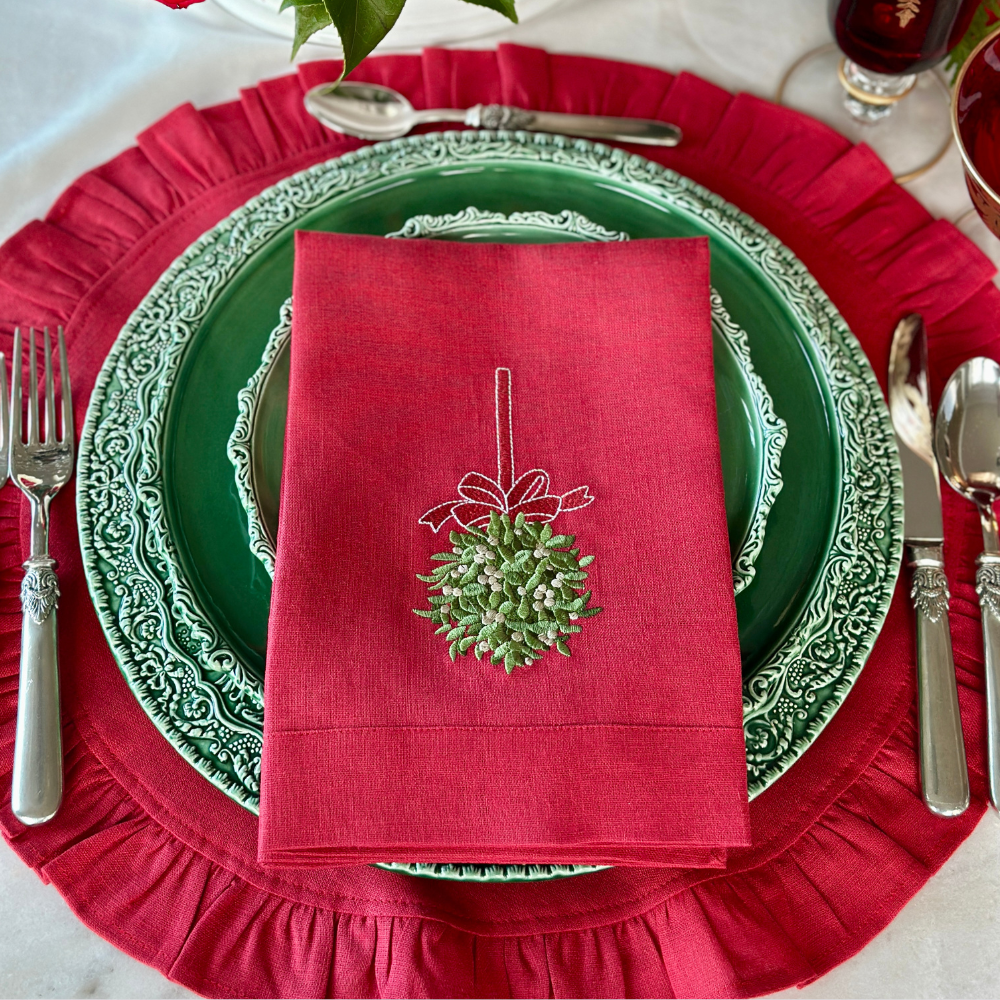 Arte Italica & Crown Linen Designs - Round Ruffle Linen Placemats