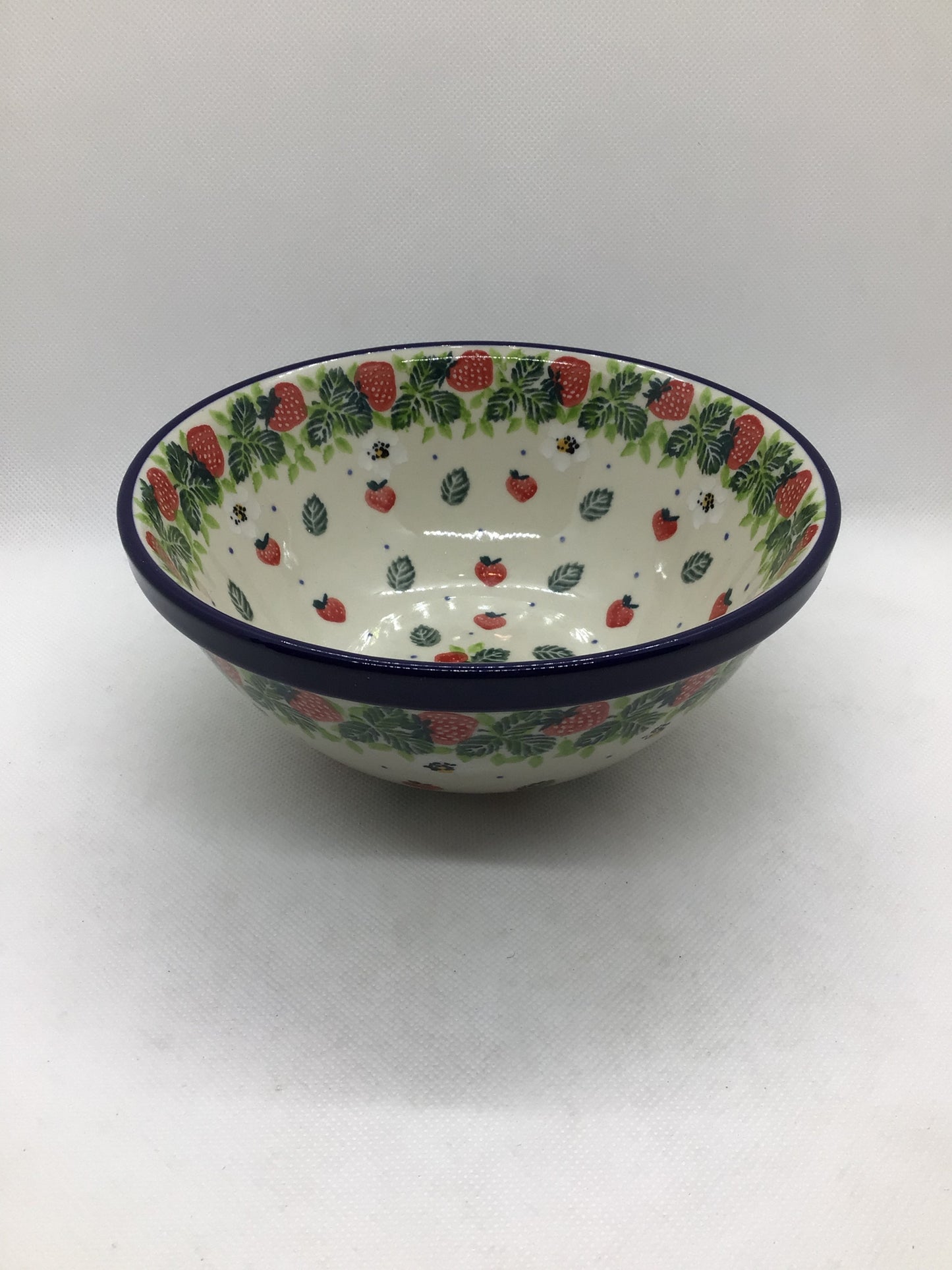 Strawberry Fields Nesting Bowl 6.5"