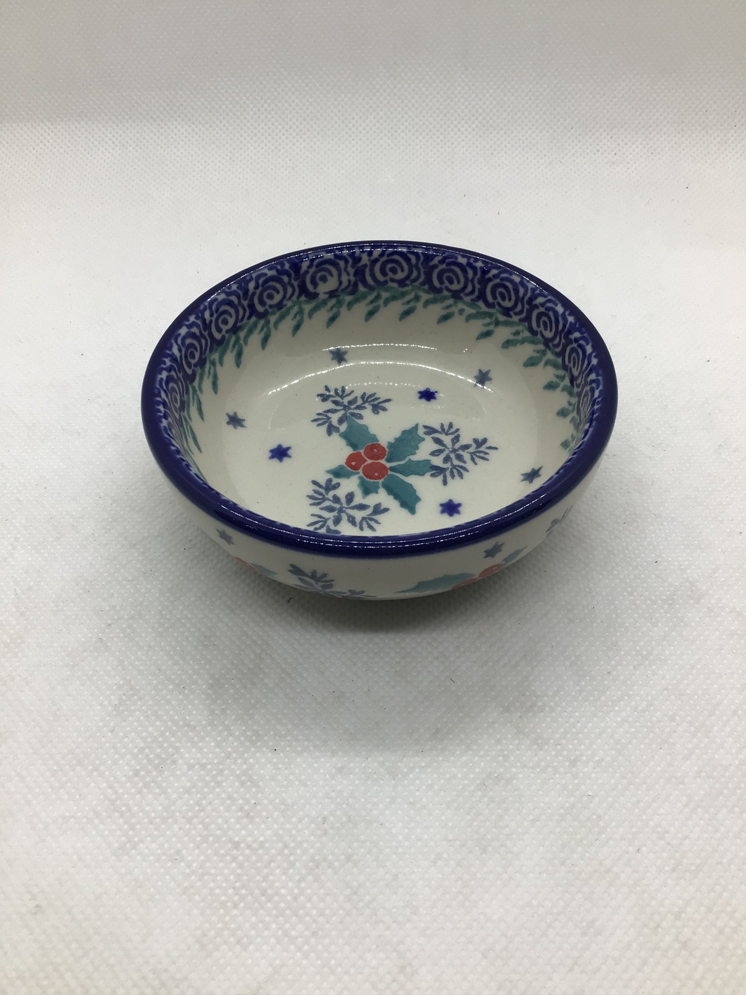 Winter Holly Tiny Round Bowl 3.5"
