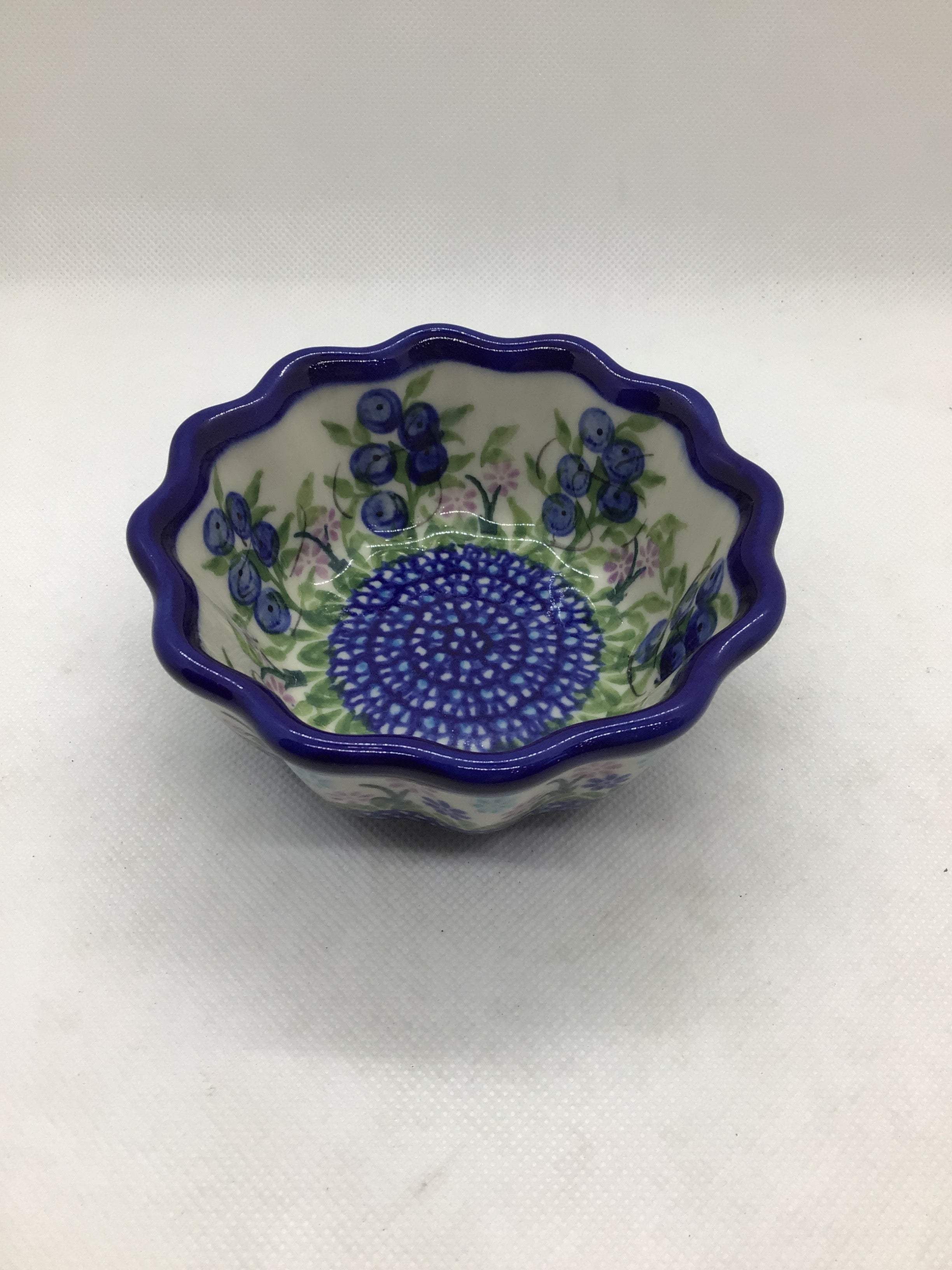 KALICH Blueberry Bundles Small Scalloped Bowl