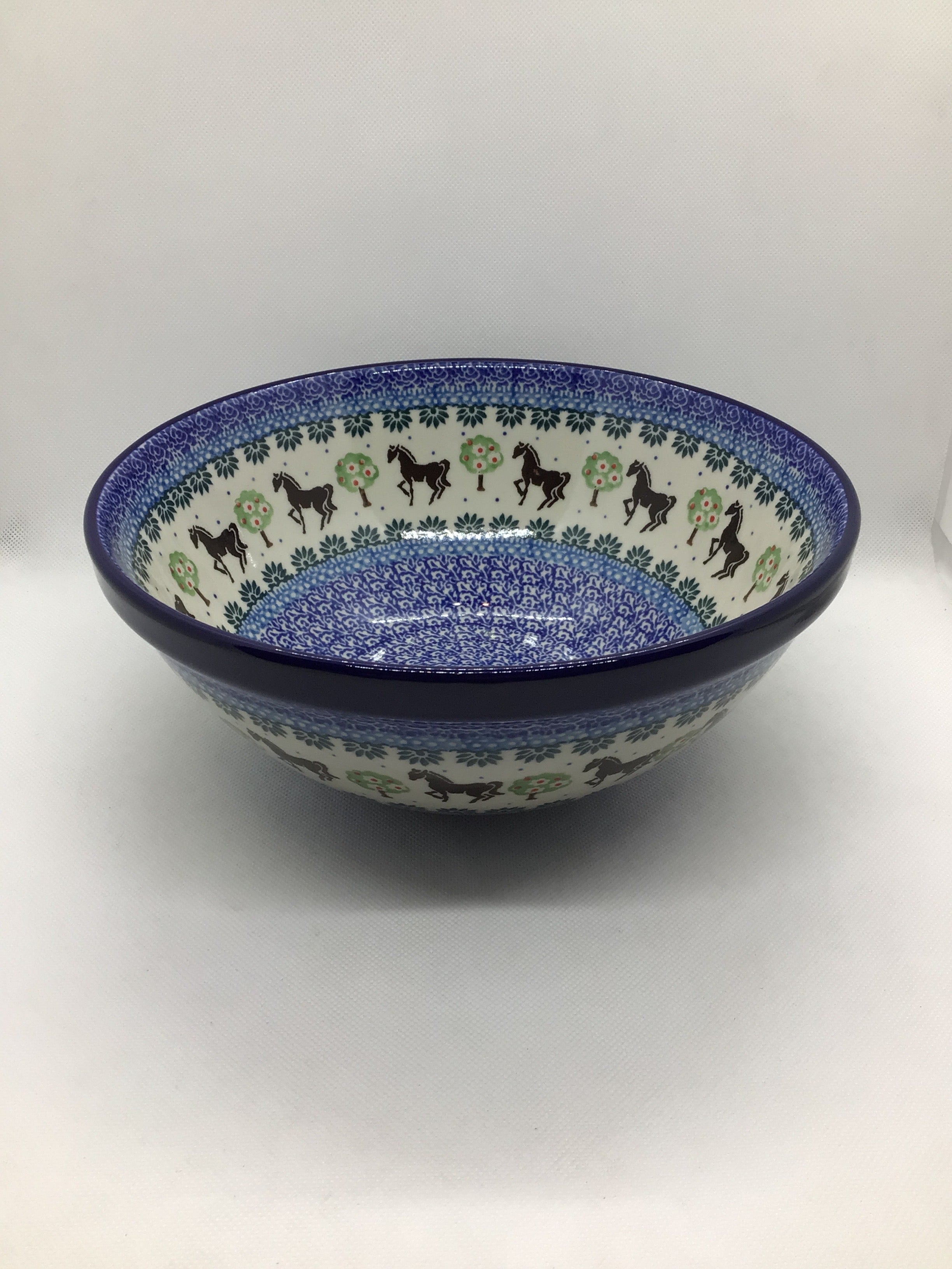 Brown Horse Nesting Bowl 9"
