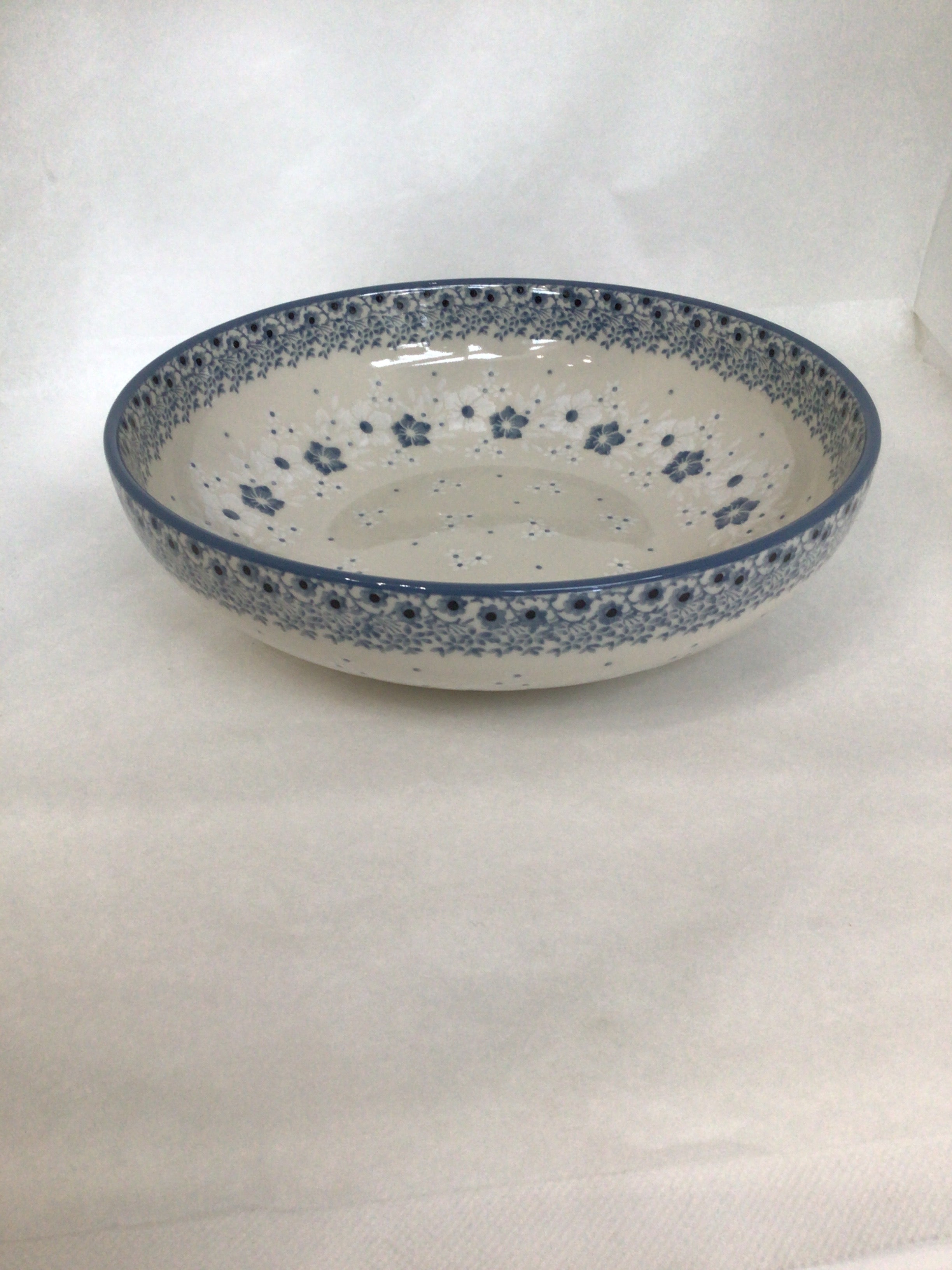 Simple Elegance Shallow Serving Bowl 9"