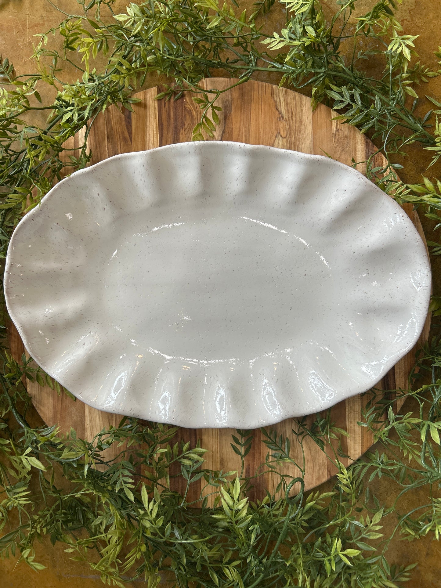 Fluttered Oval Platter-Eyelet White