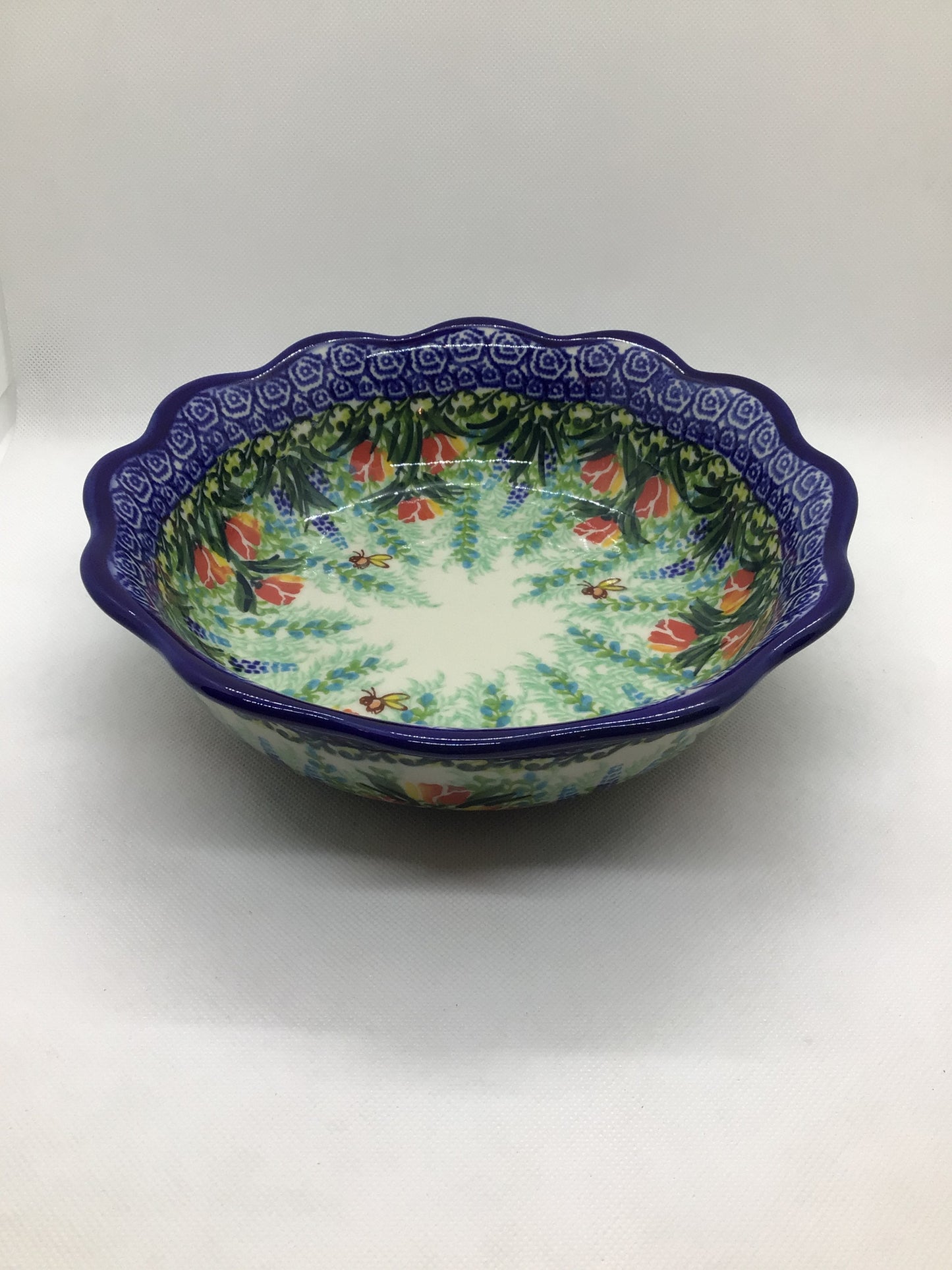 KALICH Tropical Tulips with Bee Wavy Bowl 9"
