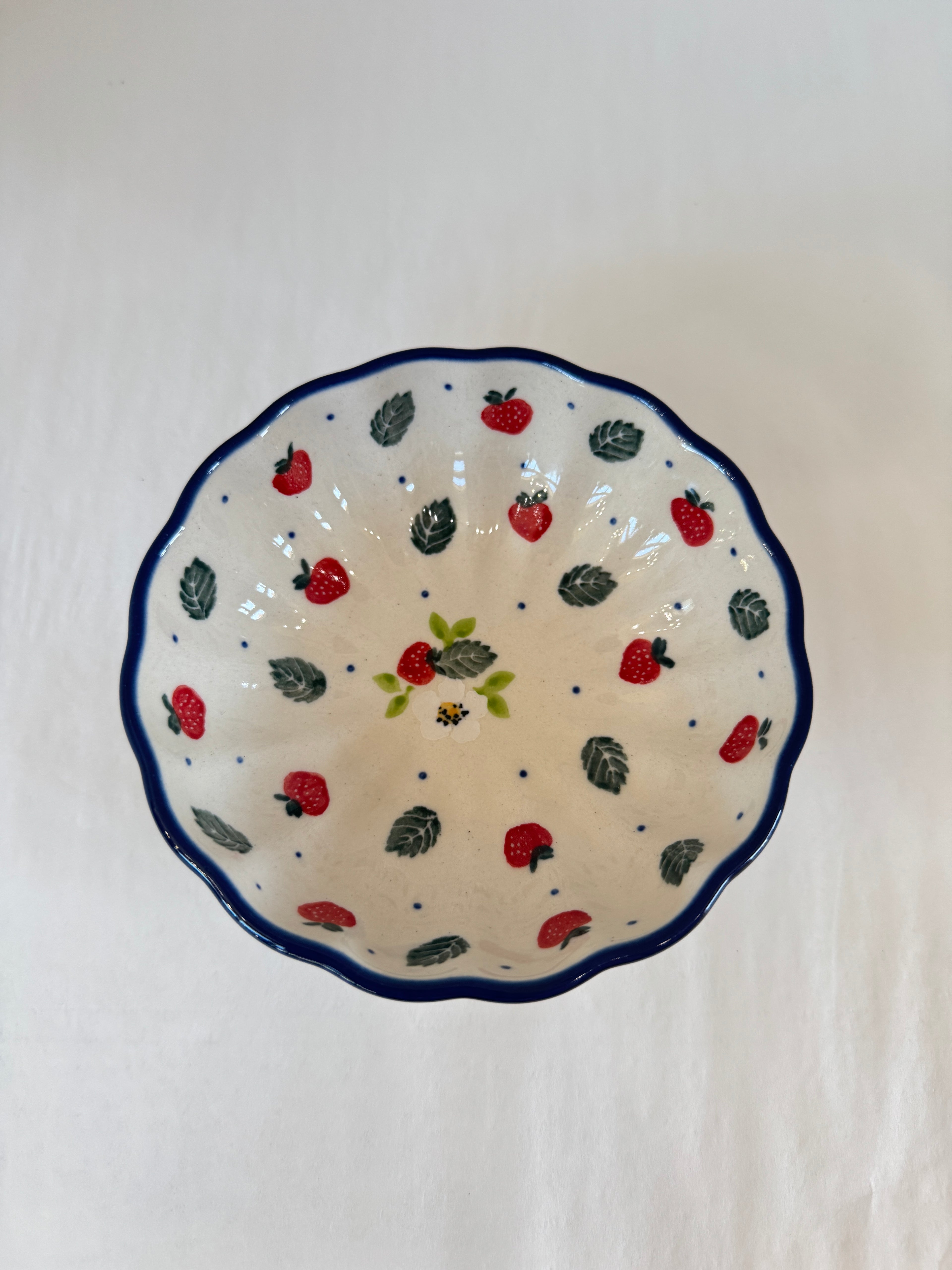 Strawberry Fields Scalloped Bowl 4.5"