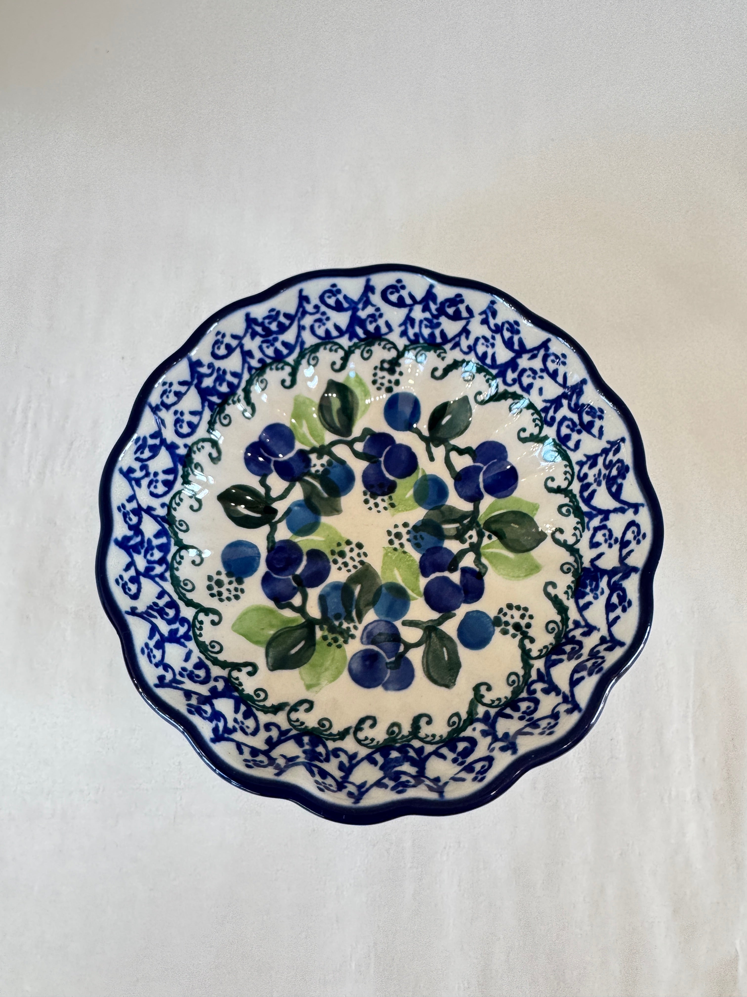 Blue Berries Scalloped Bowl 4.5"