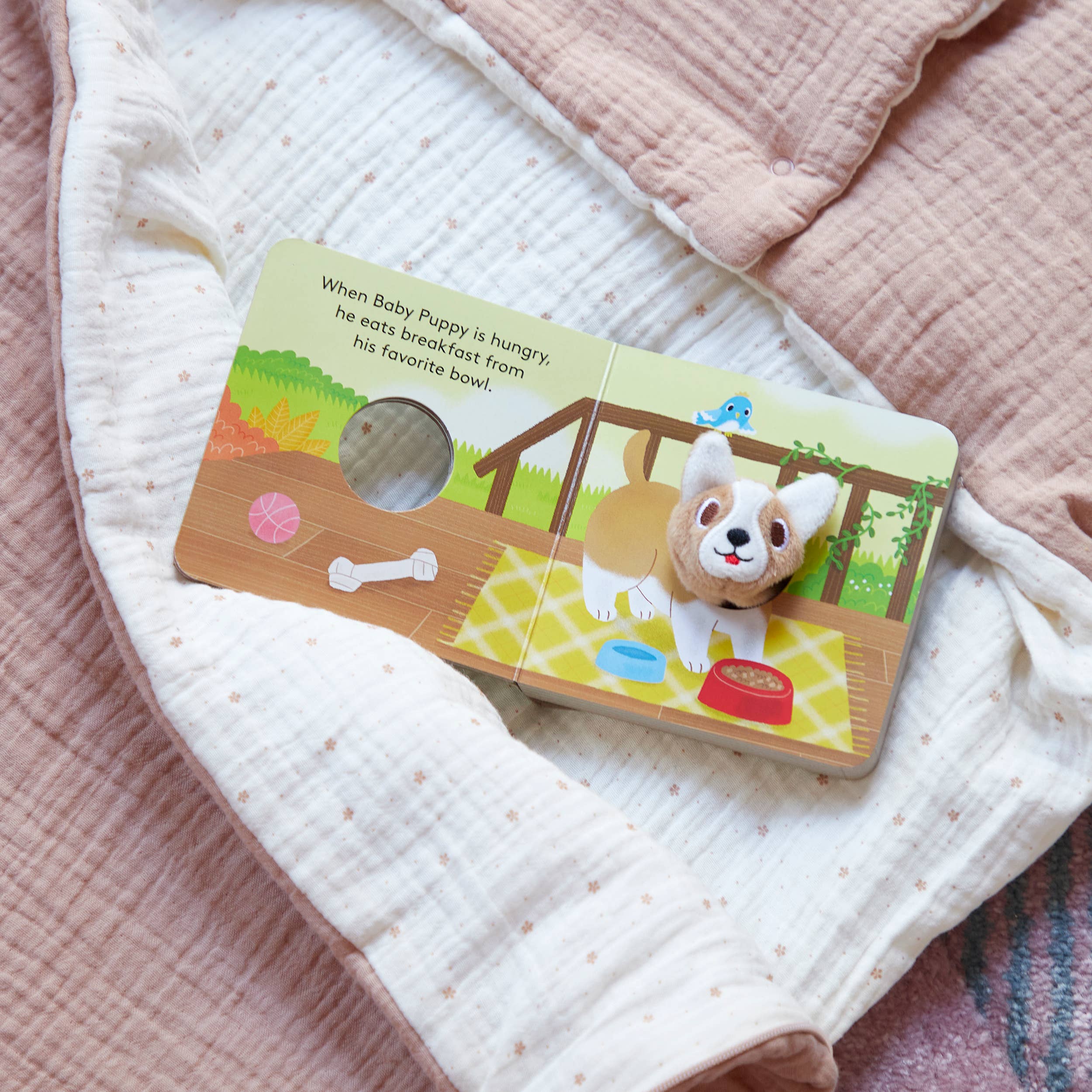 Chronicle Books - Baby Puppy: Finger Puppet Book