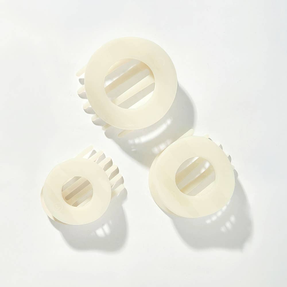TELETIES - Coconut White | Medium | Flat Circle Hair Clip