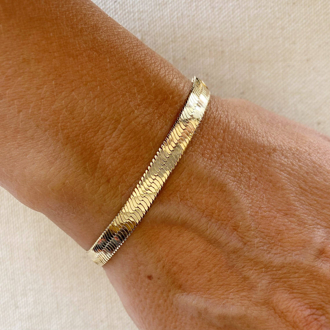 GoldFi - 18k Gold Filled 6mm Herringbone Bracelet