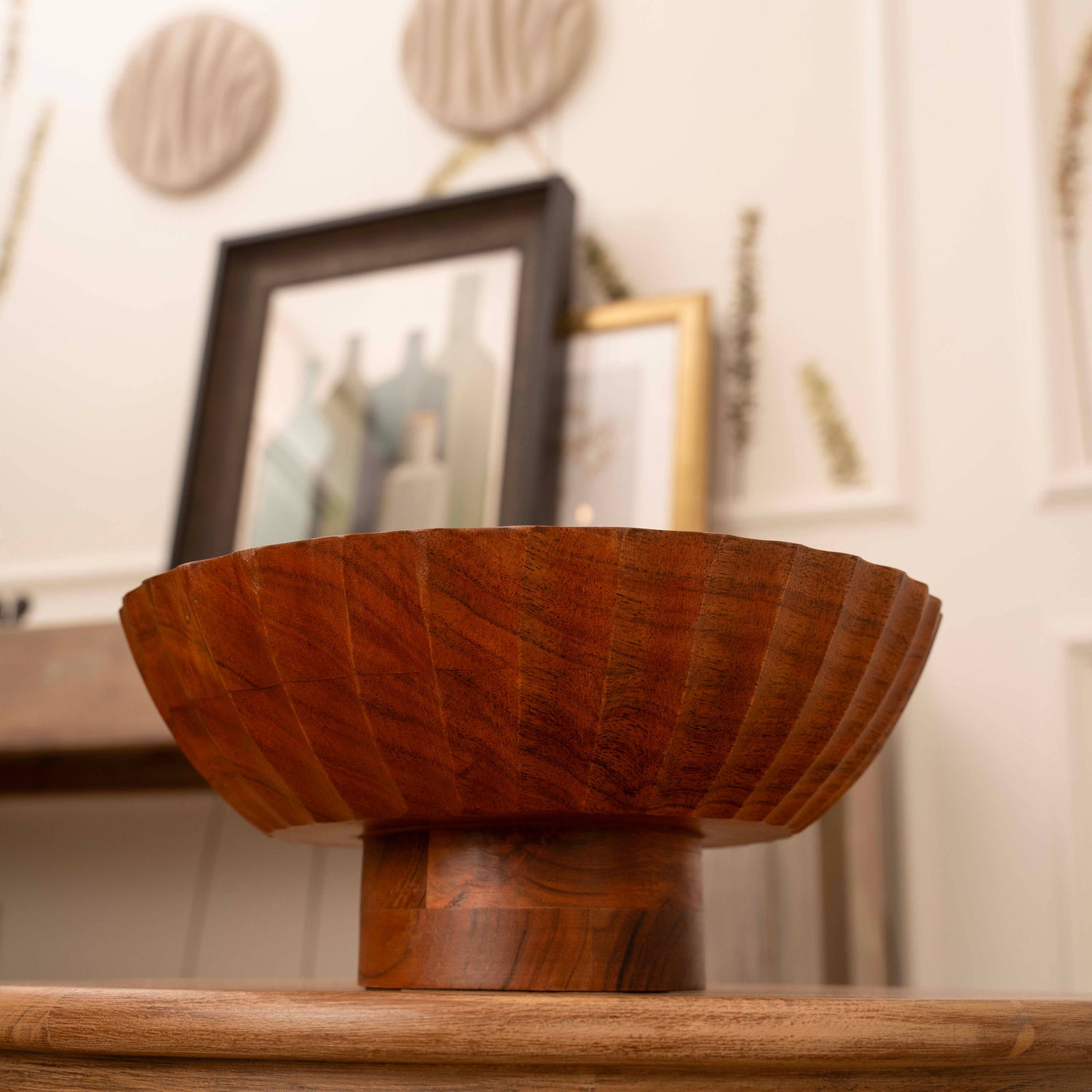 LuxeDesigns Co LLC - Acacia Wood Footed Bowl– Handcrafted Decorative Fruit Bowl