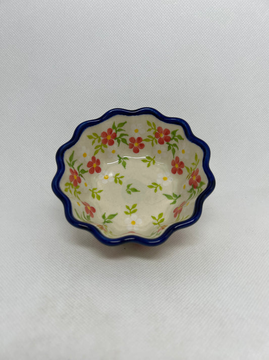 KALICH Emma Grace Small Scalloped Bowl