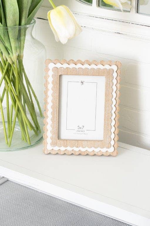 Adams &amp; Co. Wood Photo Frame Scallop 5x7