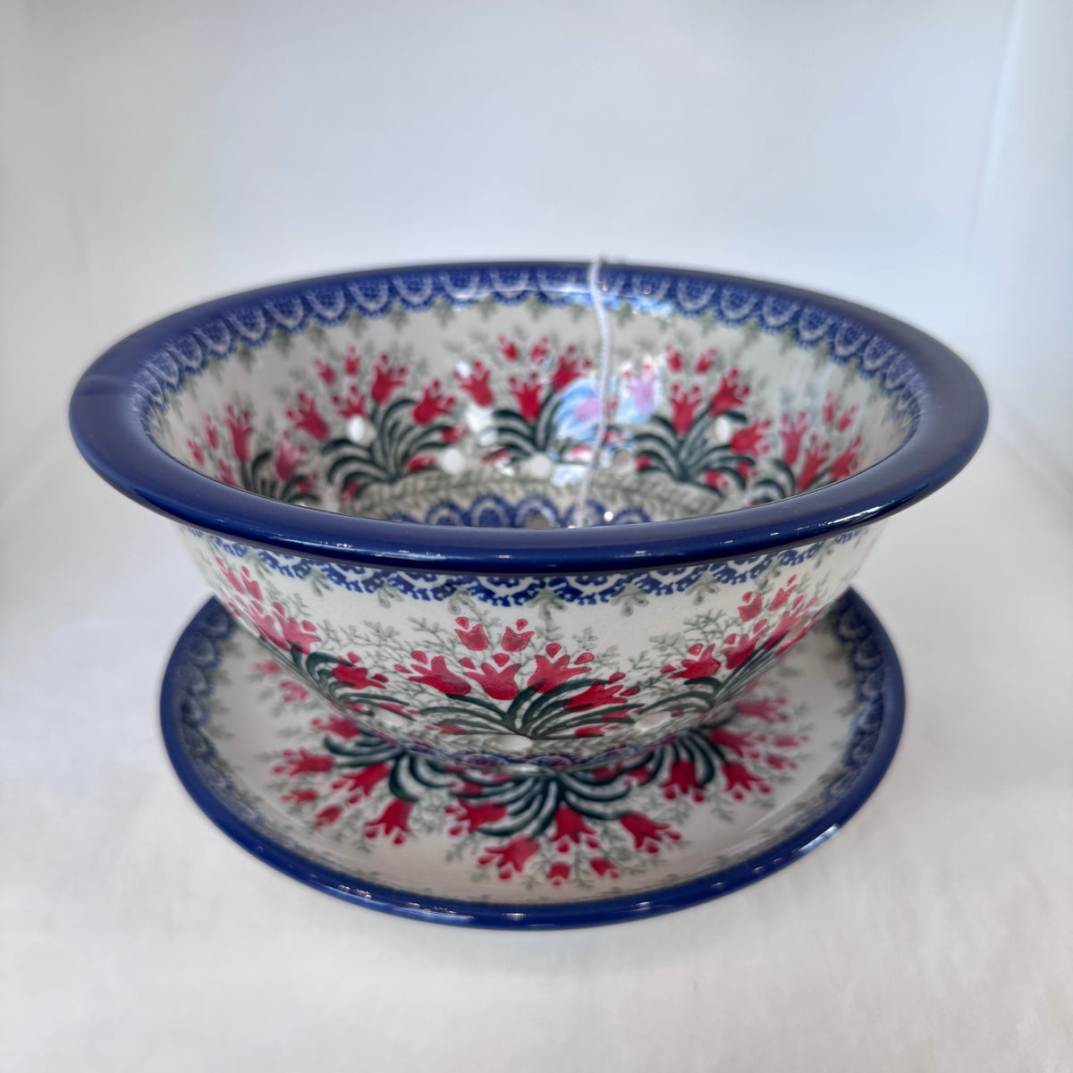 Crimson Bell Berry Bowl w/Saucer