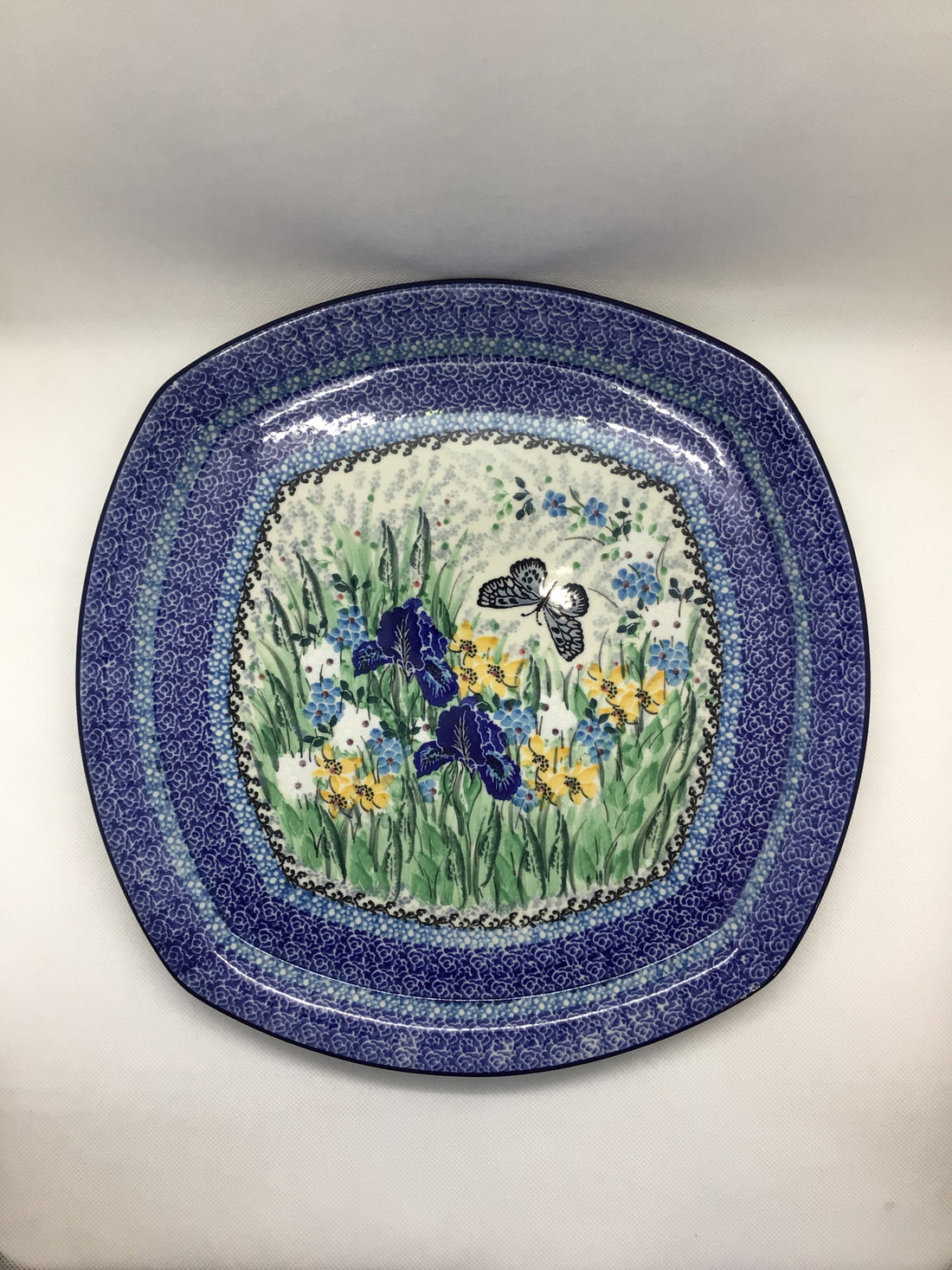 U5132 Fluted Oval Casserole