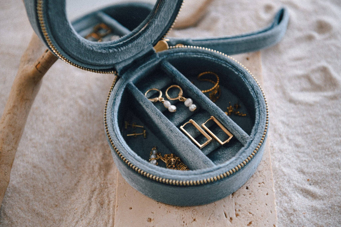 Round Velvet Jewelry Travel Case