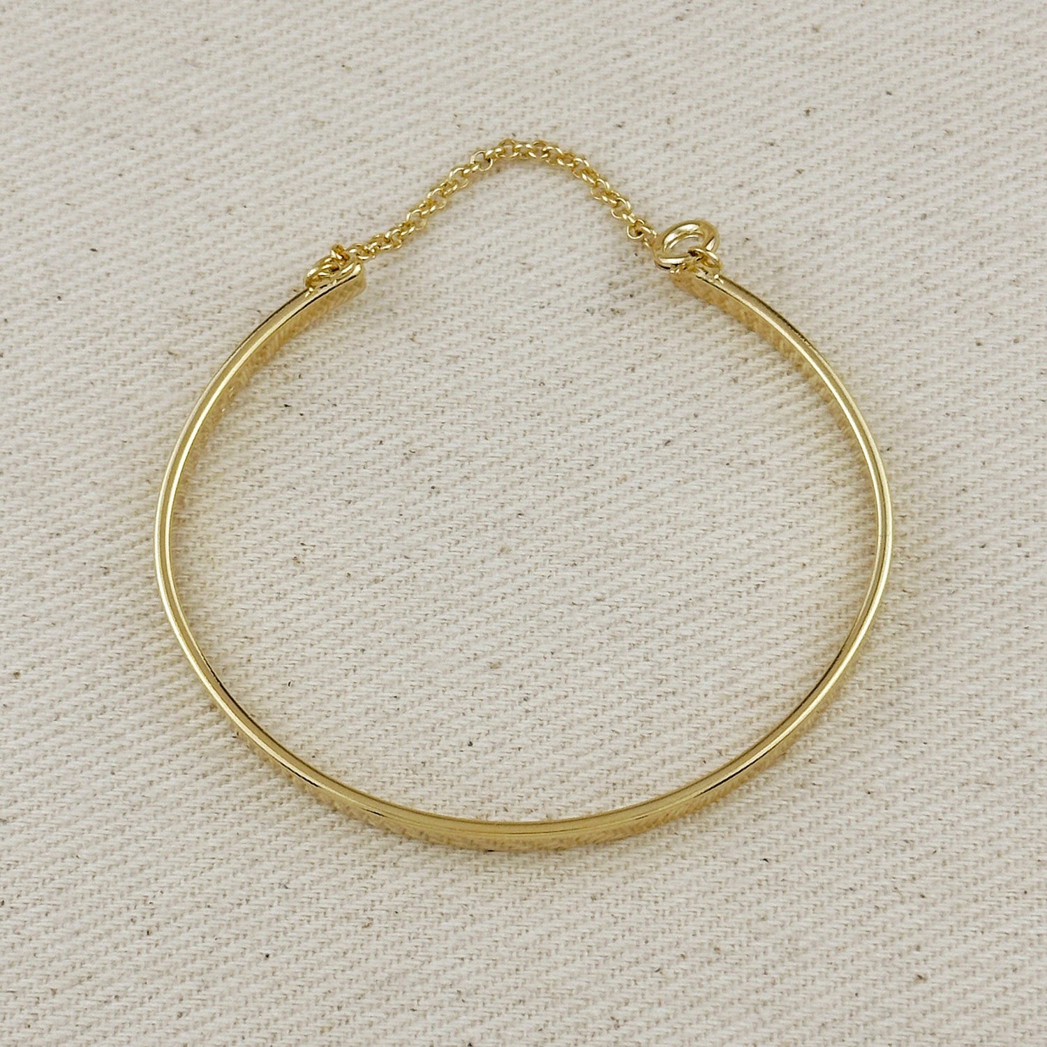 GoldFi - 18k Gold Filled Polished Bangle With Chain