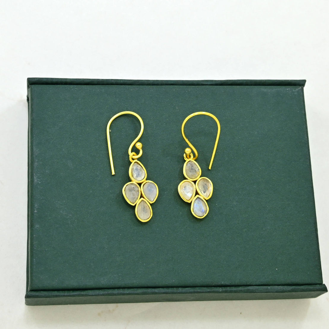 Alison Earring Gold Plated - Rainbow Moonstone