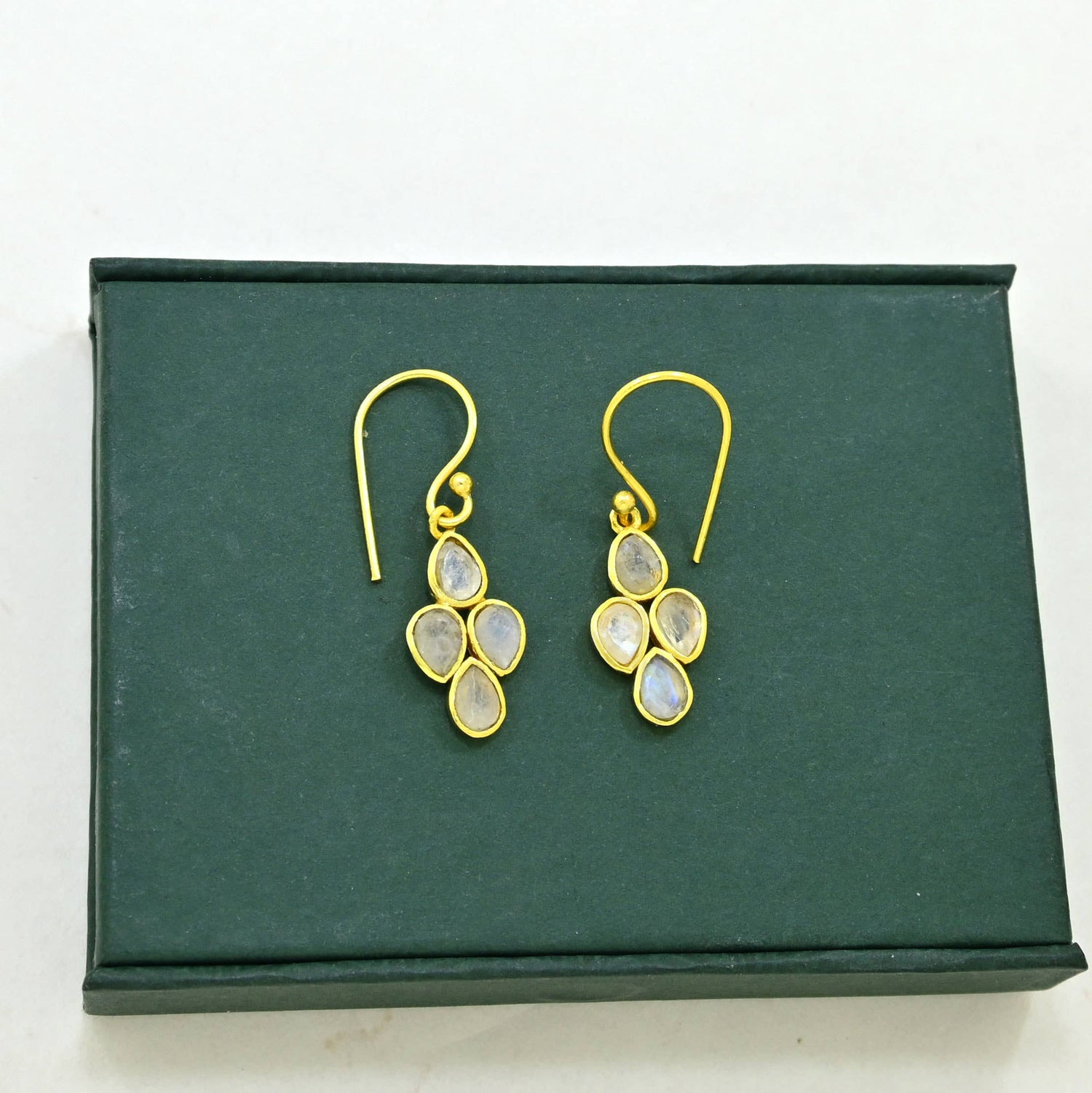 Alison Earring Gold Plated - Rainbow Moonstone