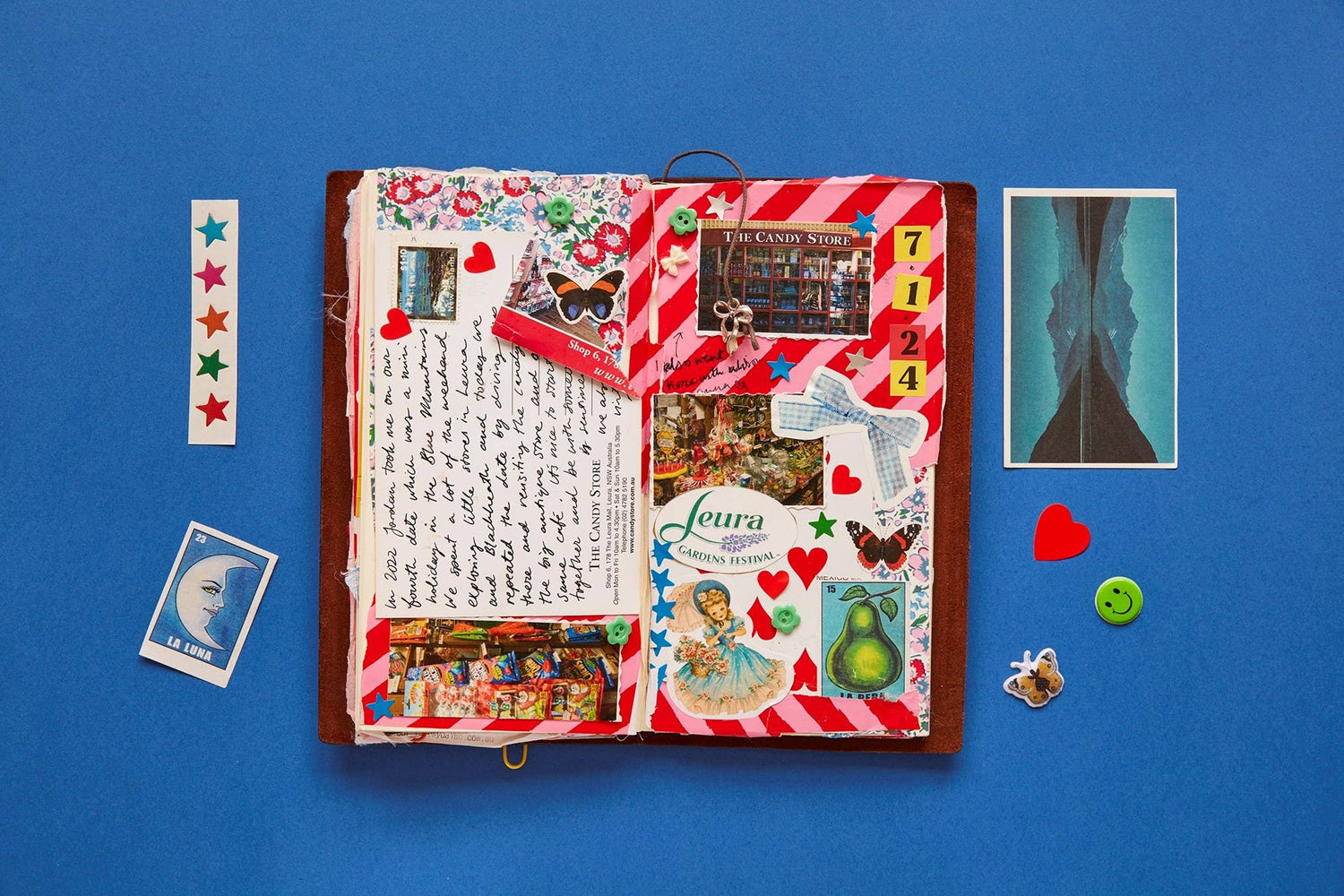 Chronicle Books - A Year of Junk Journaling