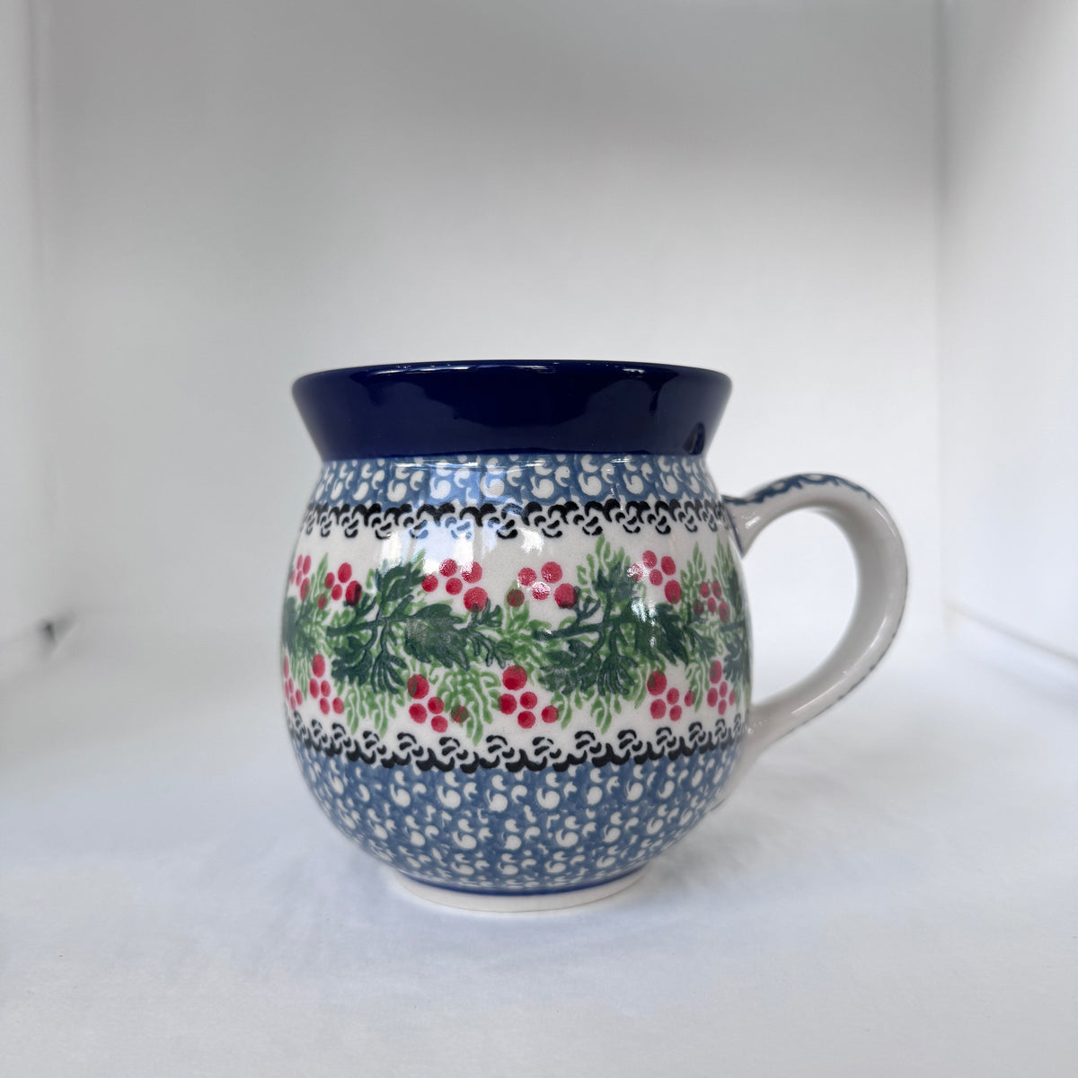 Holly Berry 16 oz Bubble Mug
