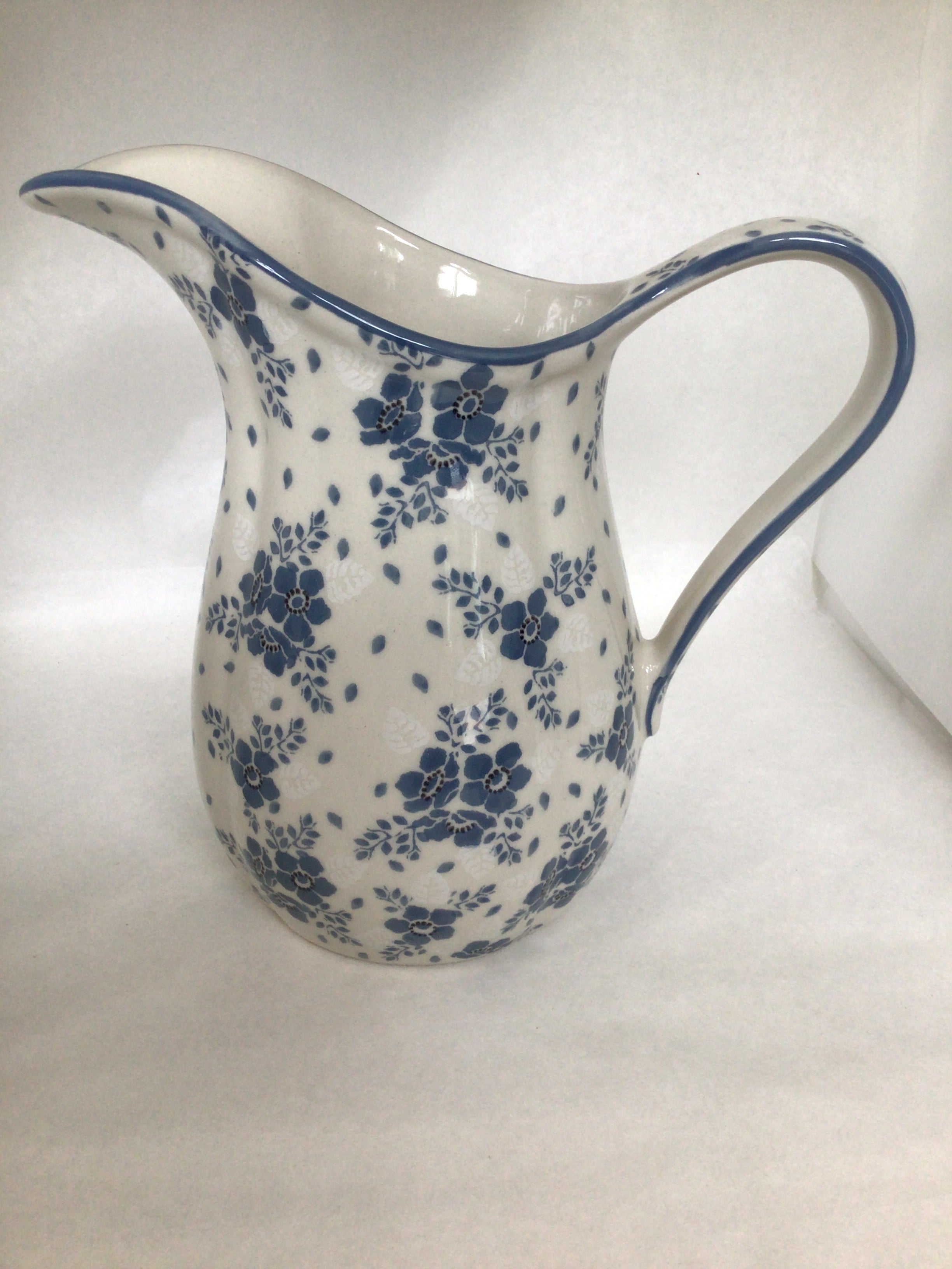 Blue Velvet Pitcher 43 oz