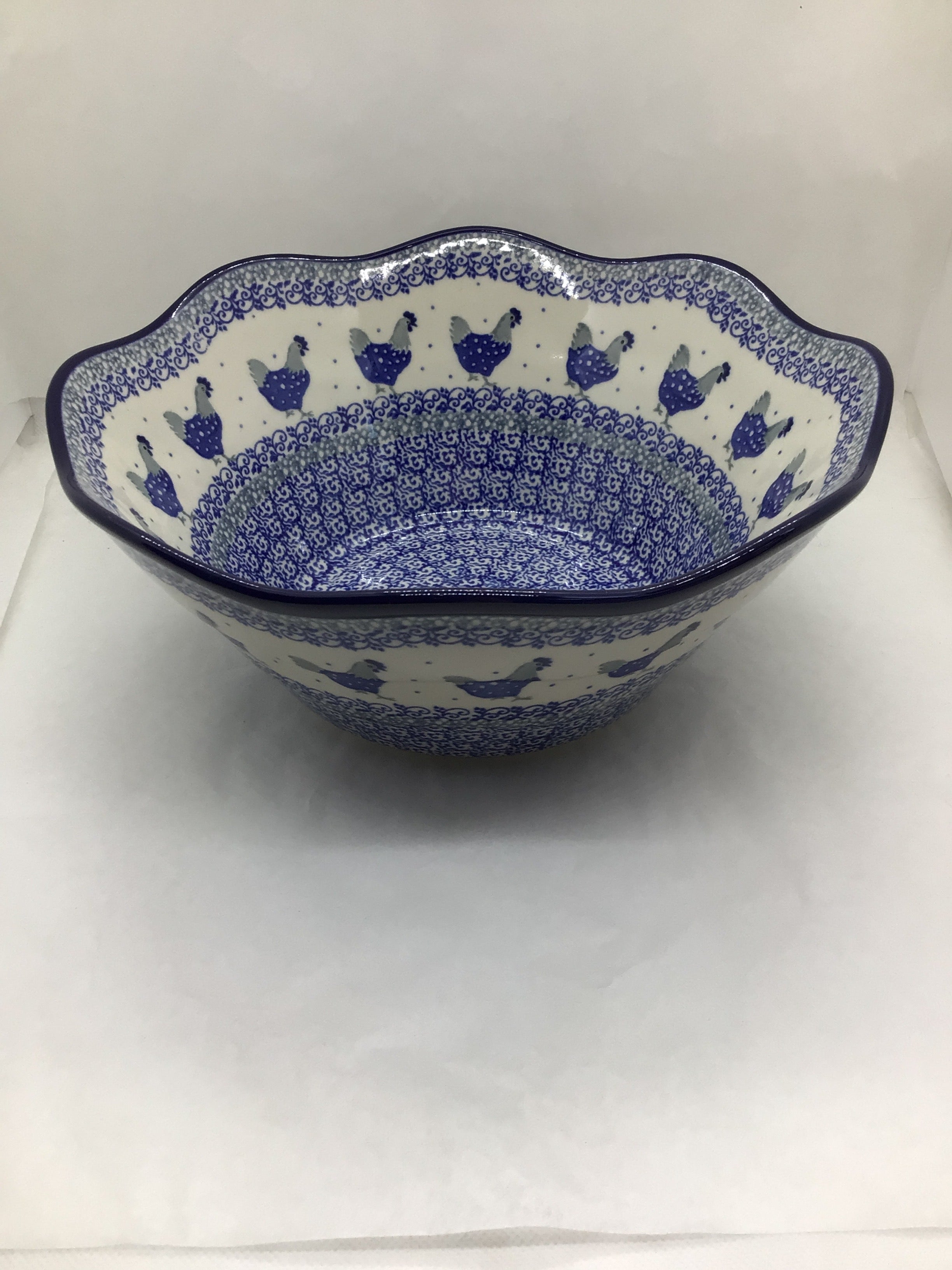 Henny Penny Wavy Edge Bowl 10"
