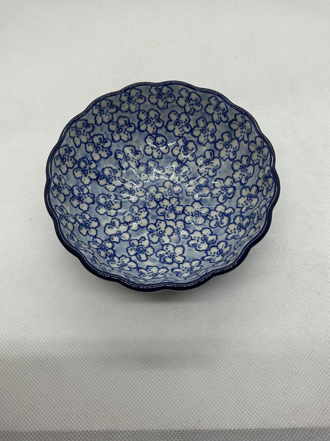 Daisy Flurry Scalloped Bowl 4.5"