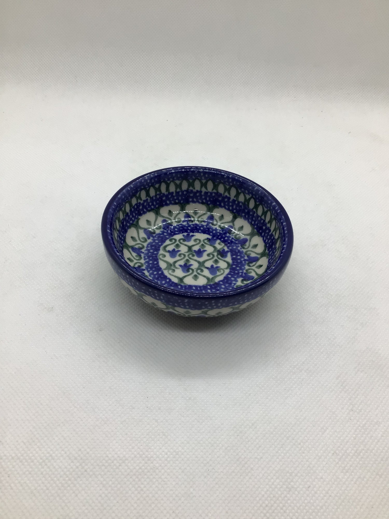 Tulip Trellis Tiny Round Bowl 3.5&quot;