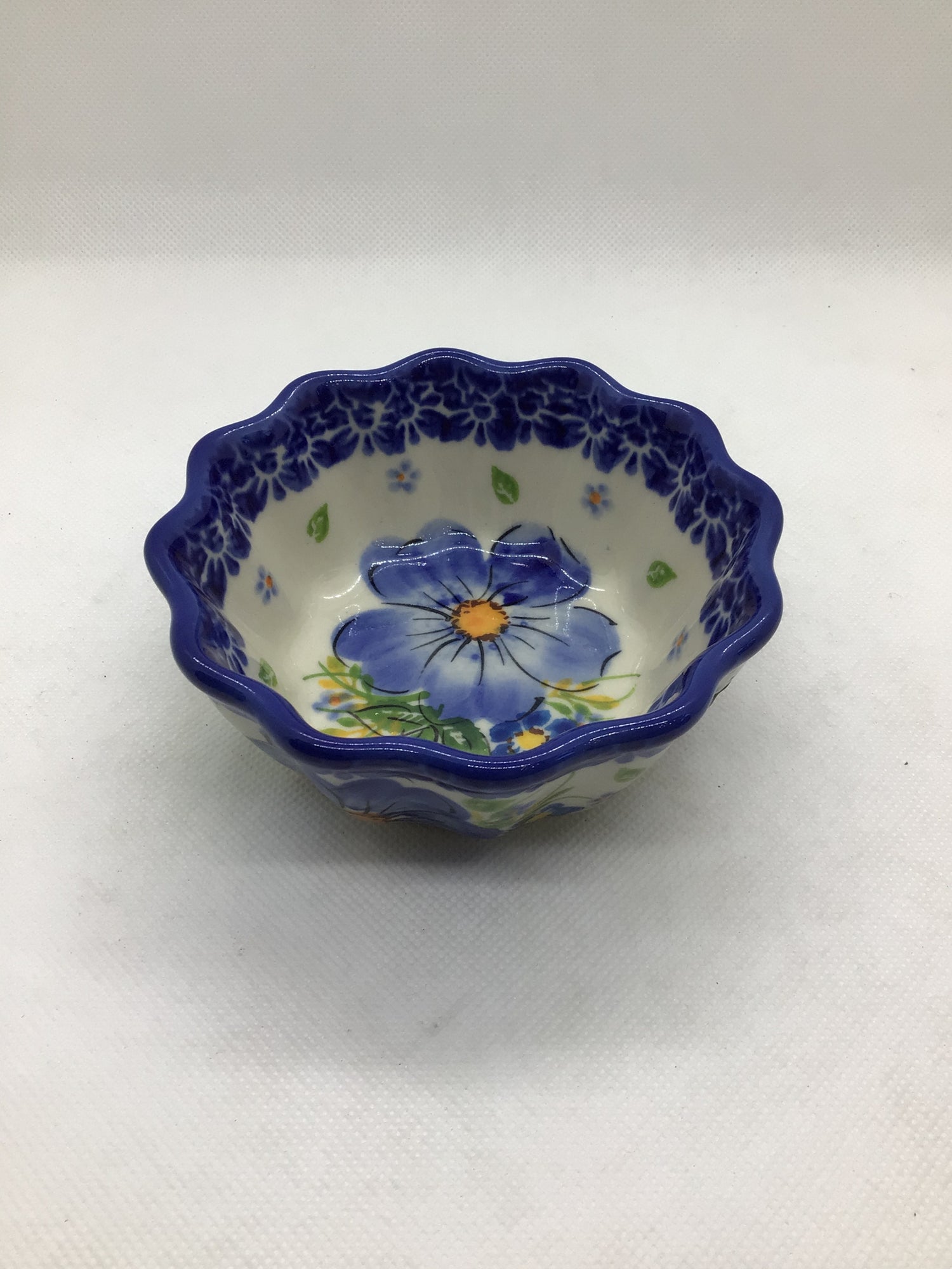KALICH UXXX Small Scalloped Bowl