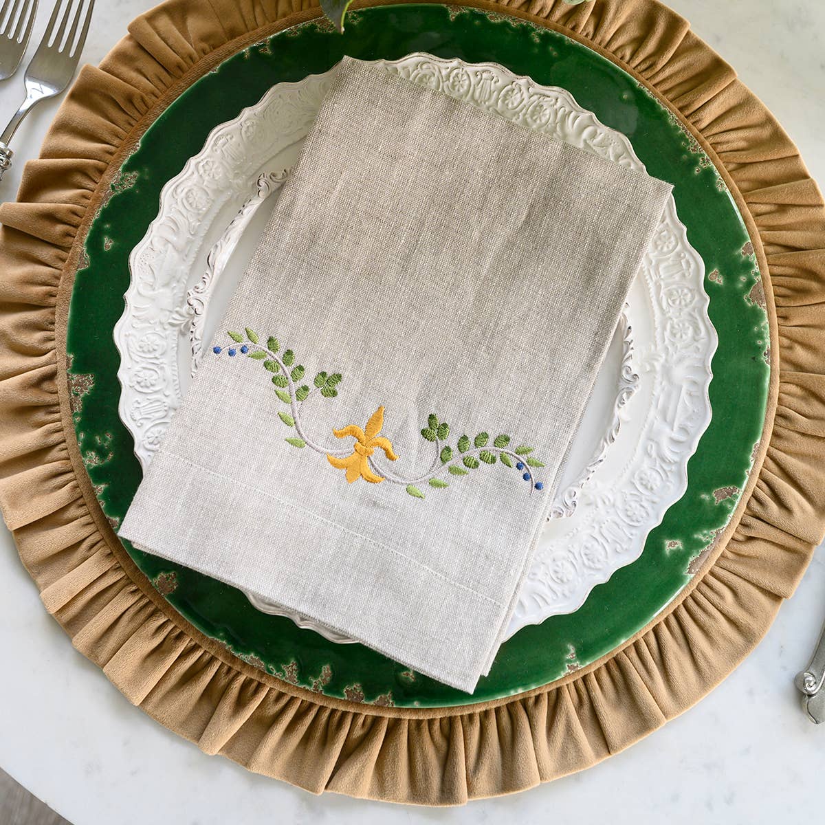 Round Ruffle Velvet Placemat