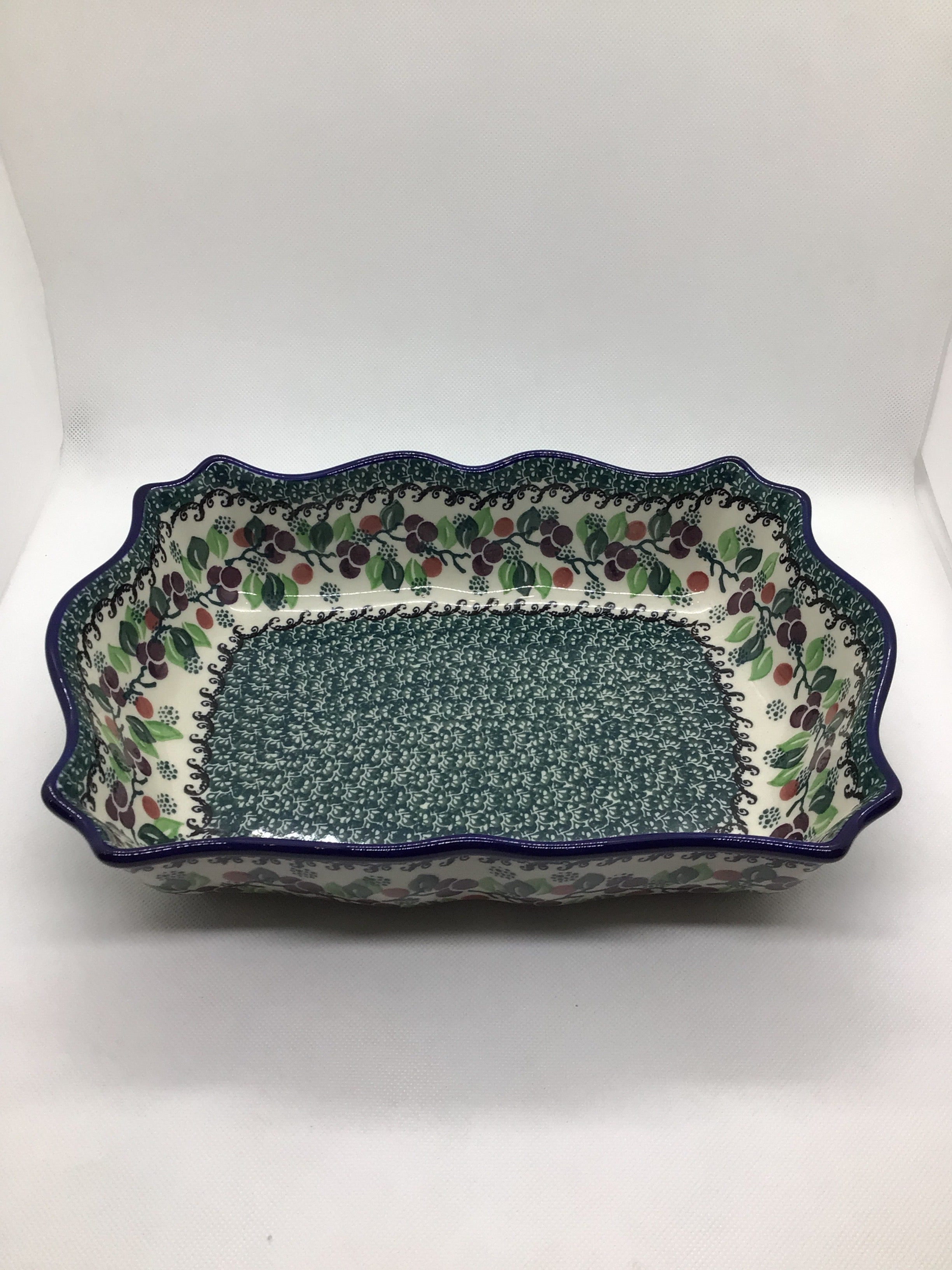 Burgundy Berry Scalloped Baker