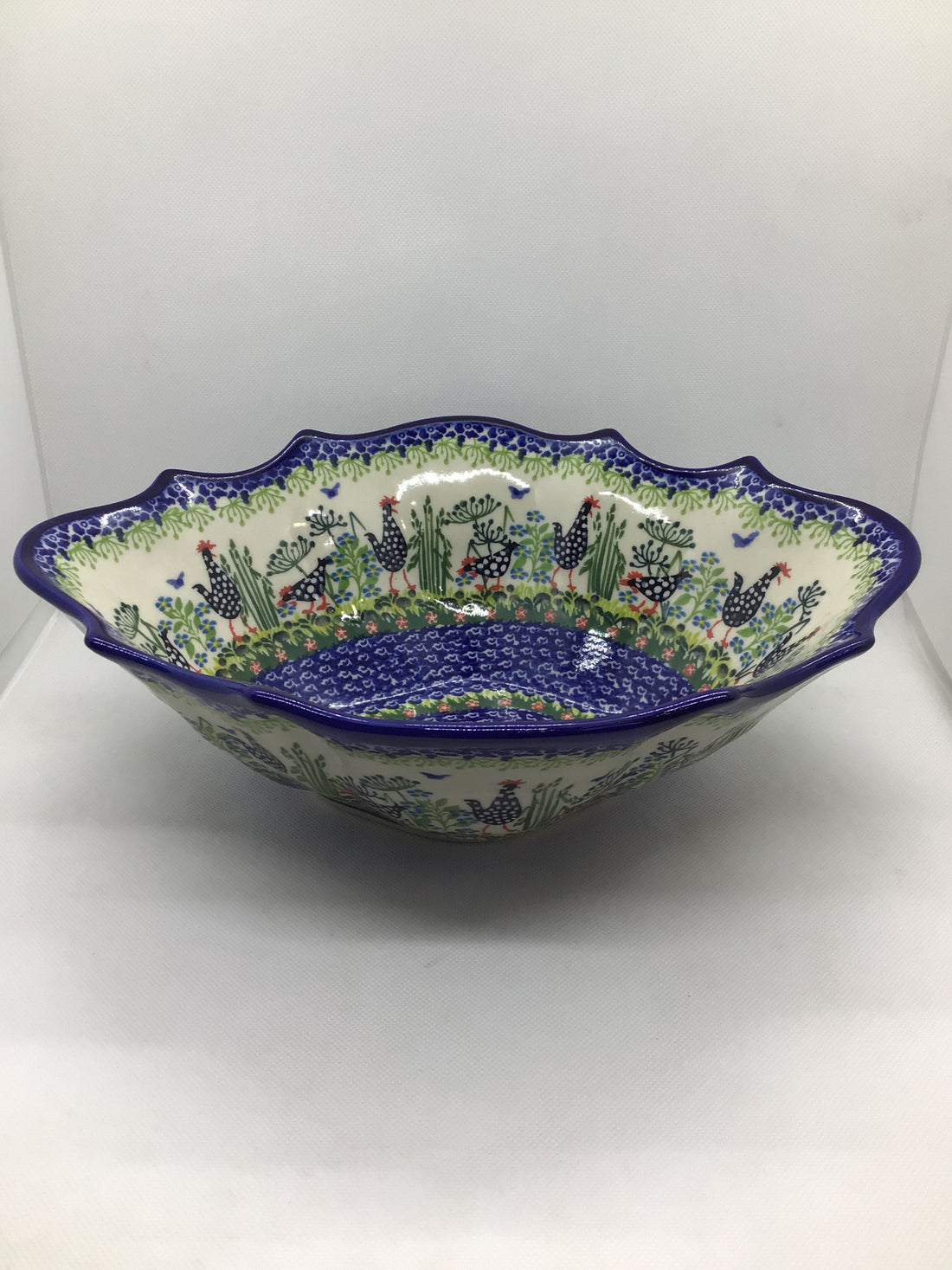 KALICH Roaming Roosters Wavy Oval Bowl