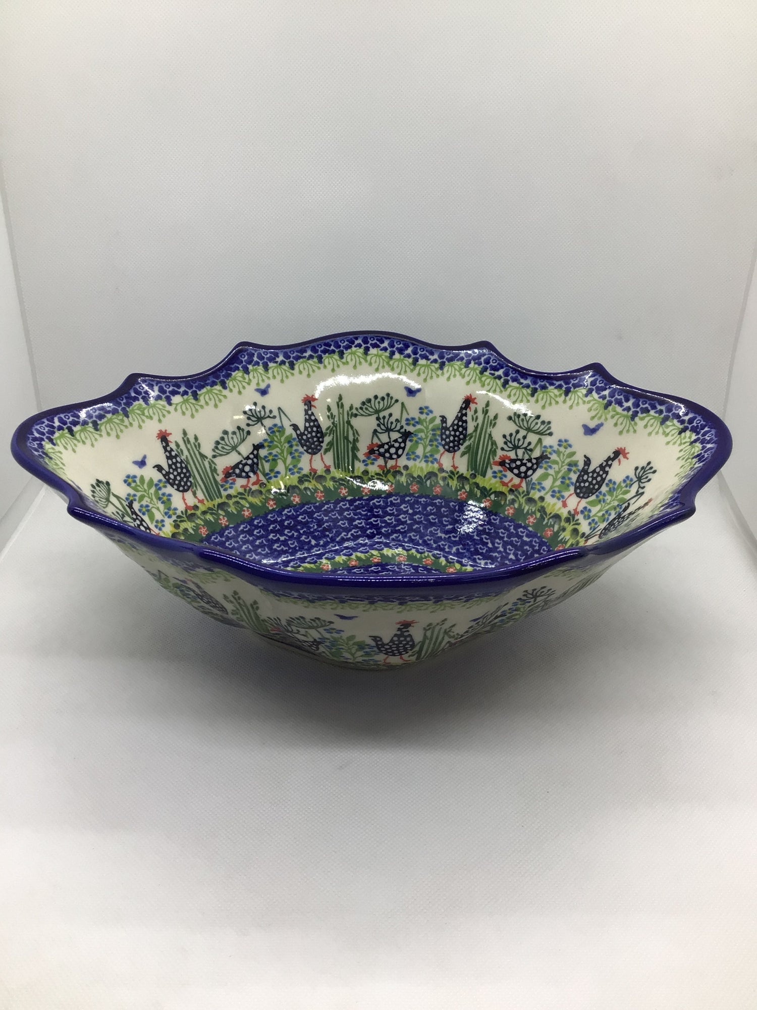 KALICH Roaming Roosters Wavy Oval Bowl