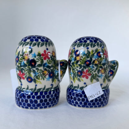 KALICH Mittens Salt and Pepper Shaker