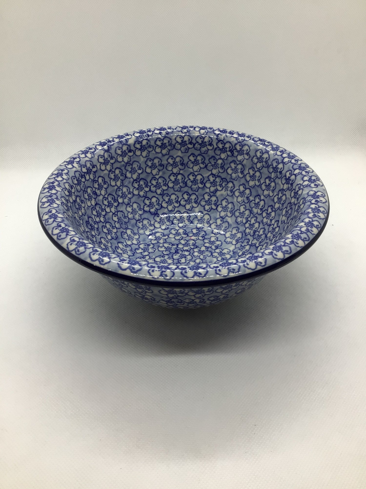 Daisy Flurry Bowl with Brim 7&quot;