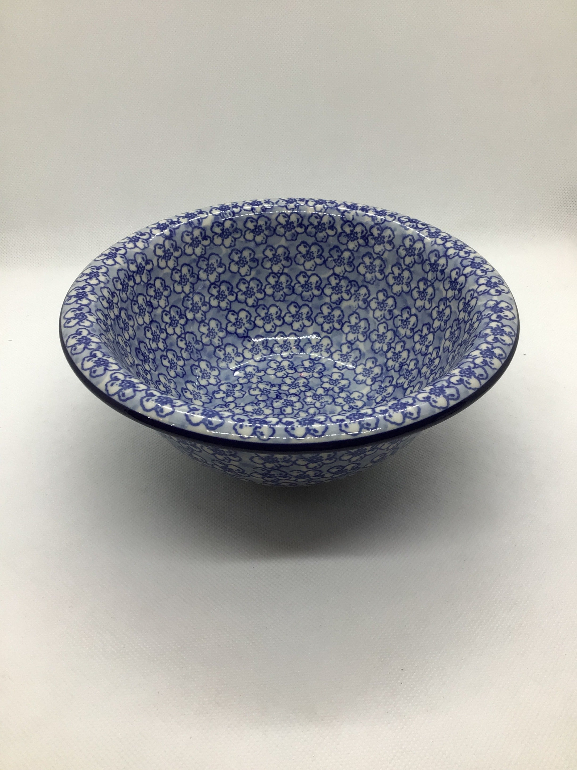 Daisy Flurry Bowl with Brim 7&quot;