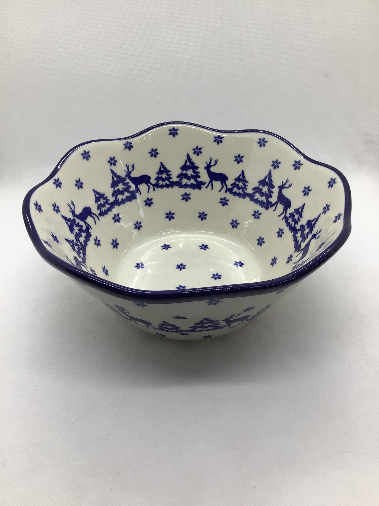 Snowy Pines Wavy Edge Bowl 8&quot;