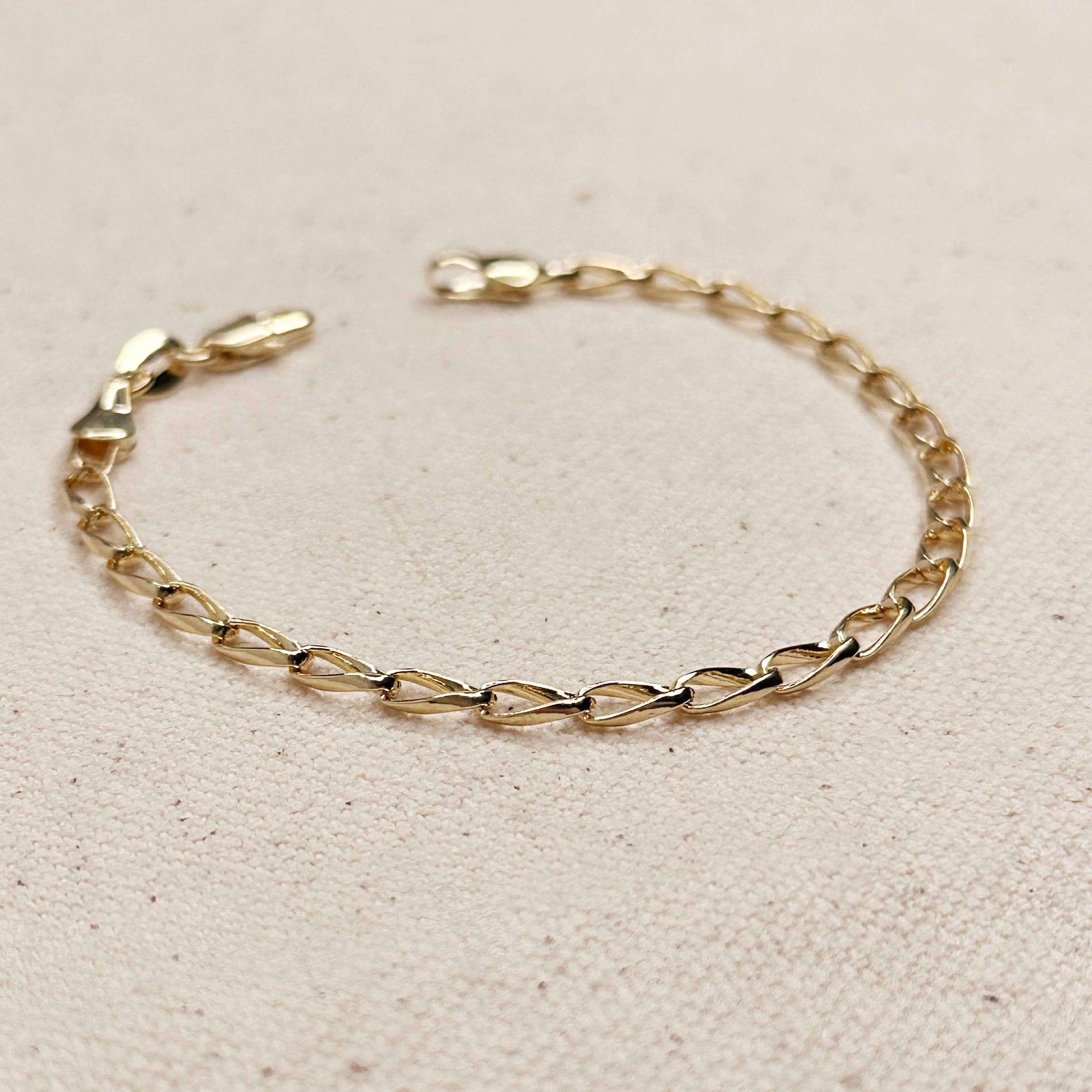 GoldFi - 18k Gold Filled Slight Twist Link Bracelet