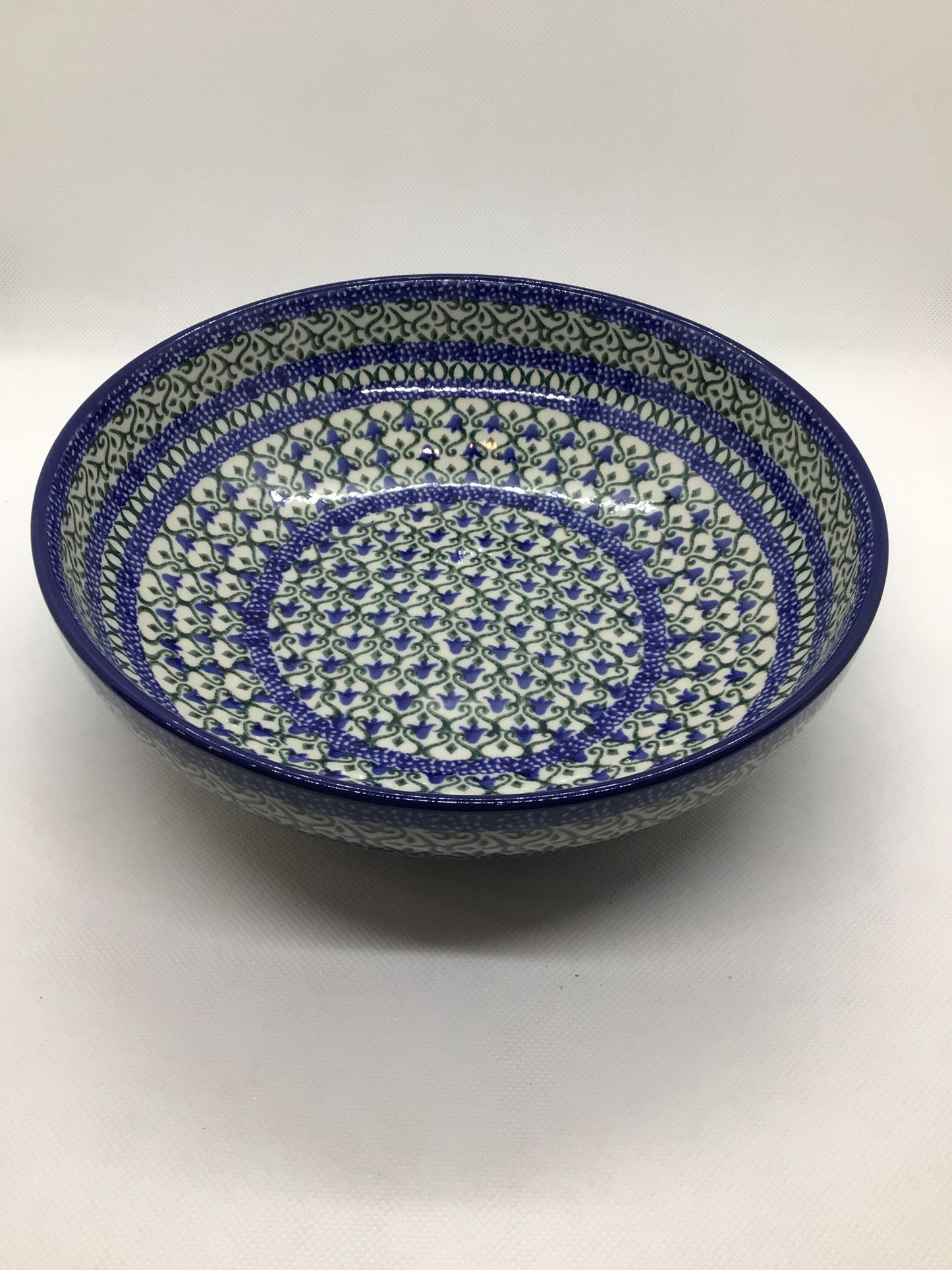 Tulip Trellis Shallow Serving Bowl 9"