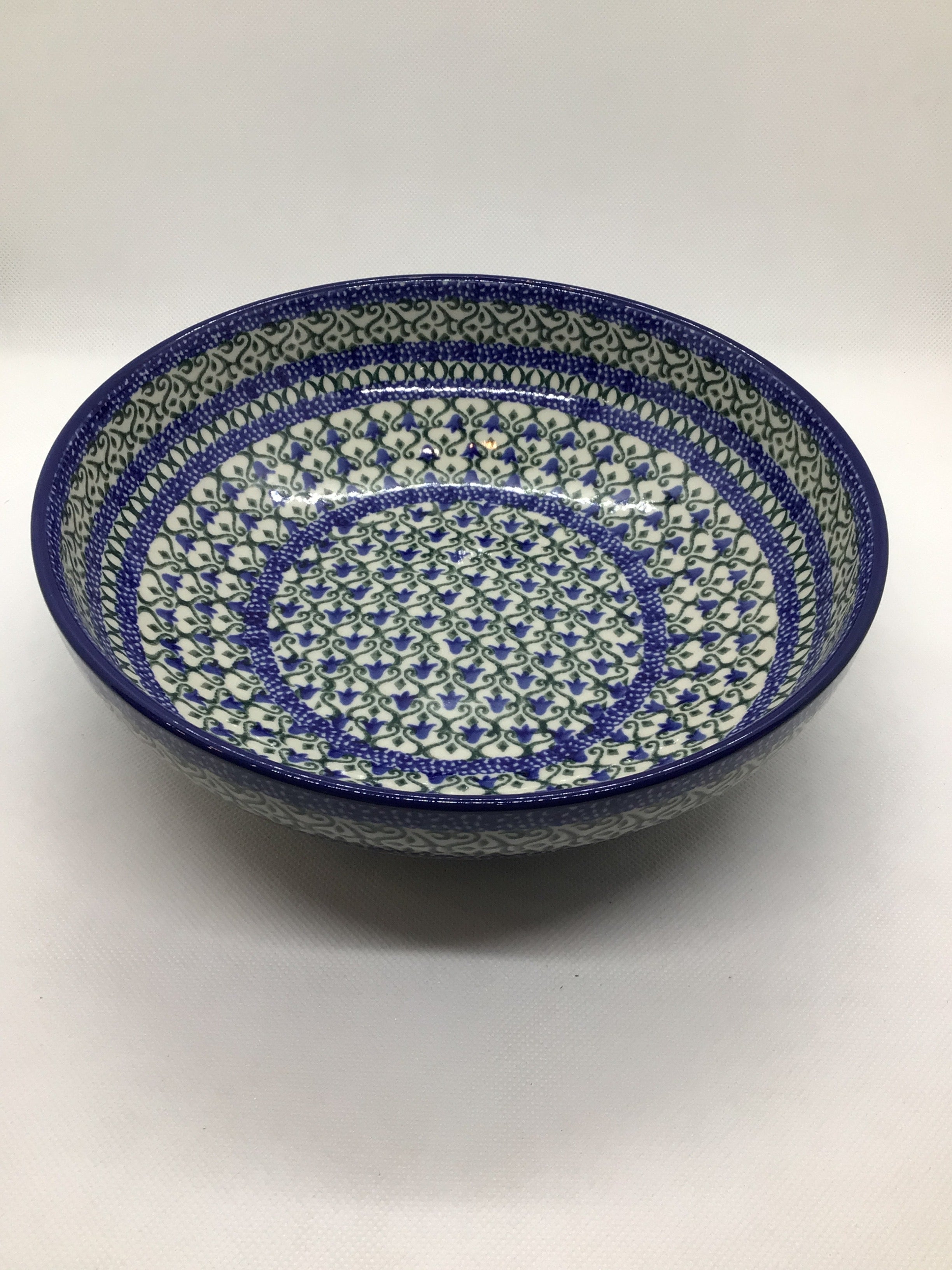 Tulip Trellis Shallow Serving Bowl 9&quot;