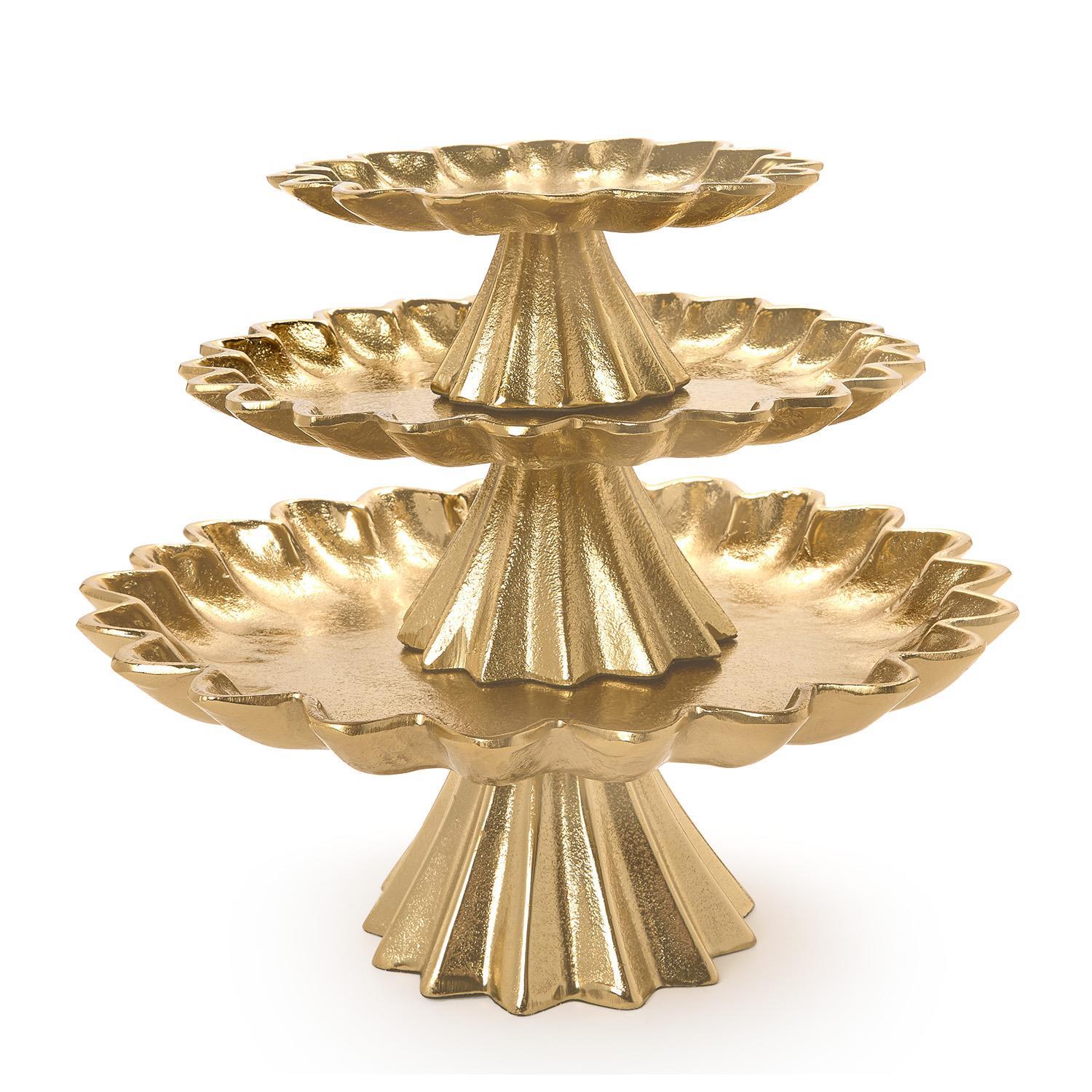Gold Scalloped Cake Stand